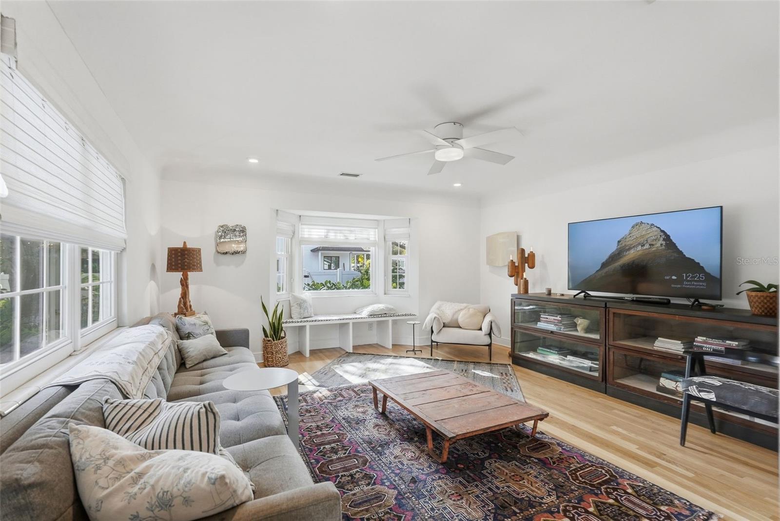 Image 10 of 40 For 1201 30th Avenue N