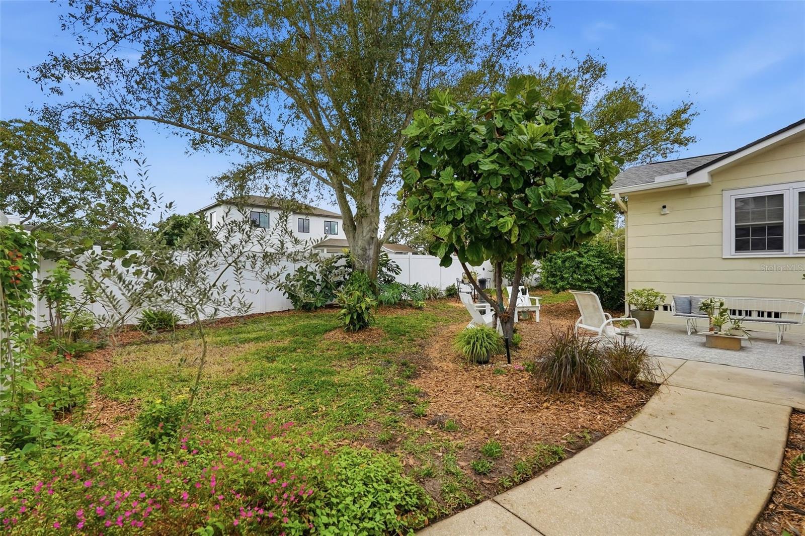 Image 23 of 40 For 1201 30th Avenue N