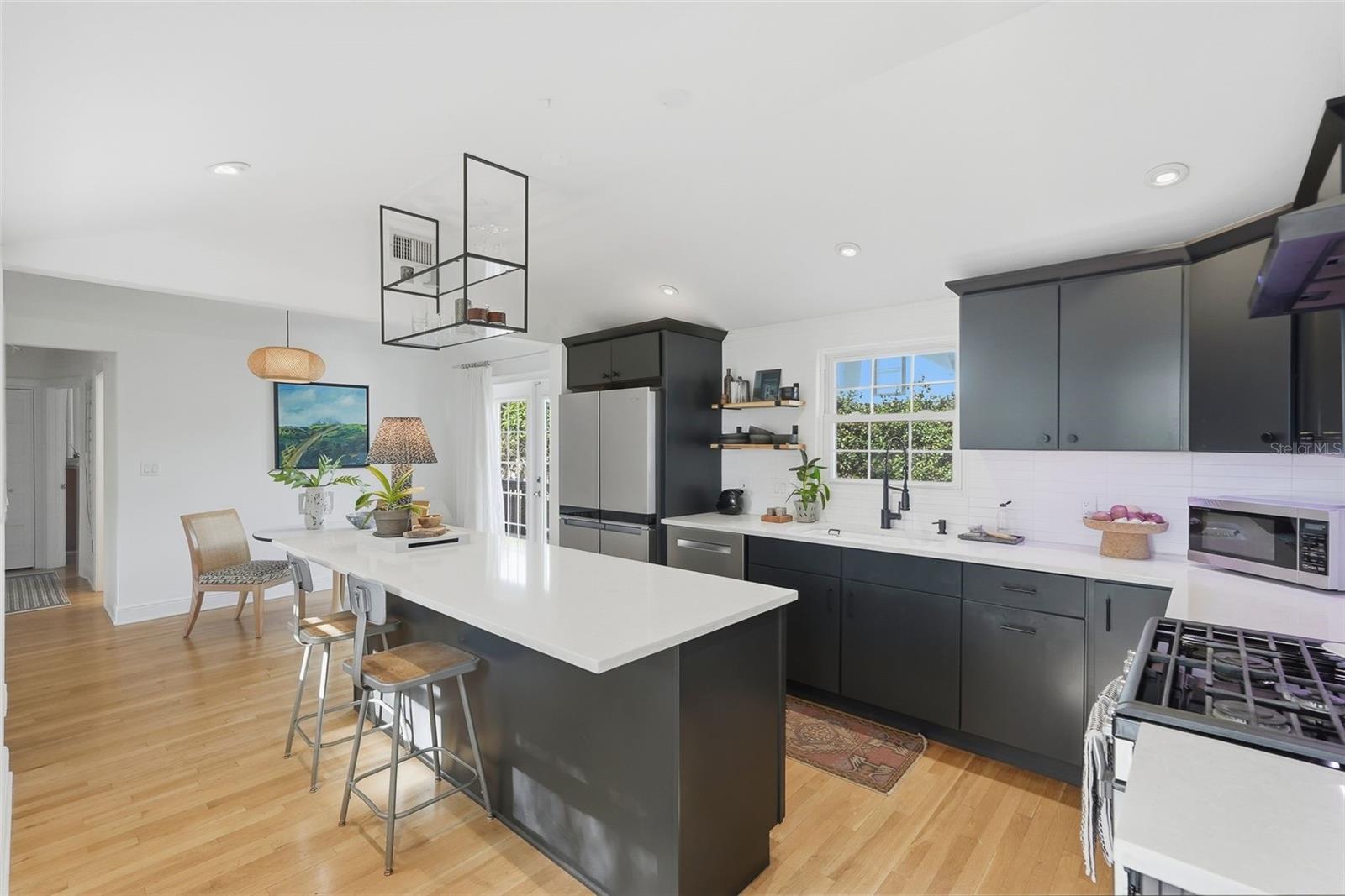 Image 3 of 40 For 1201 30th Avenue N