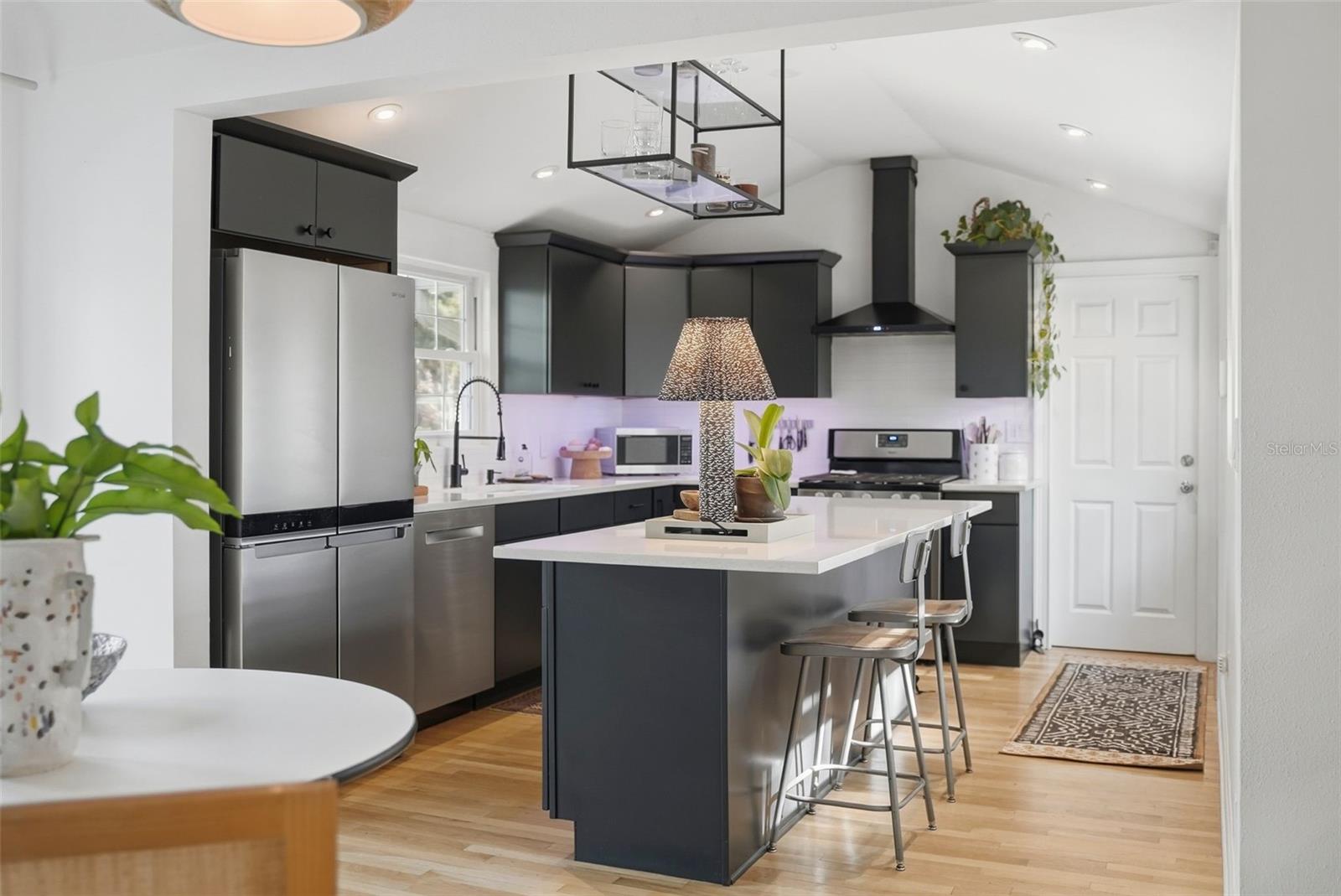 Image 4 of 40 For 1201 30th Avenue N