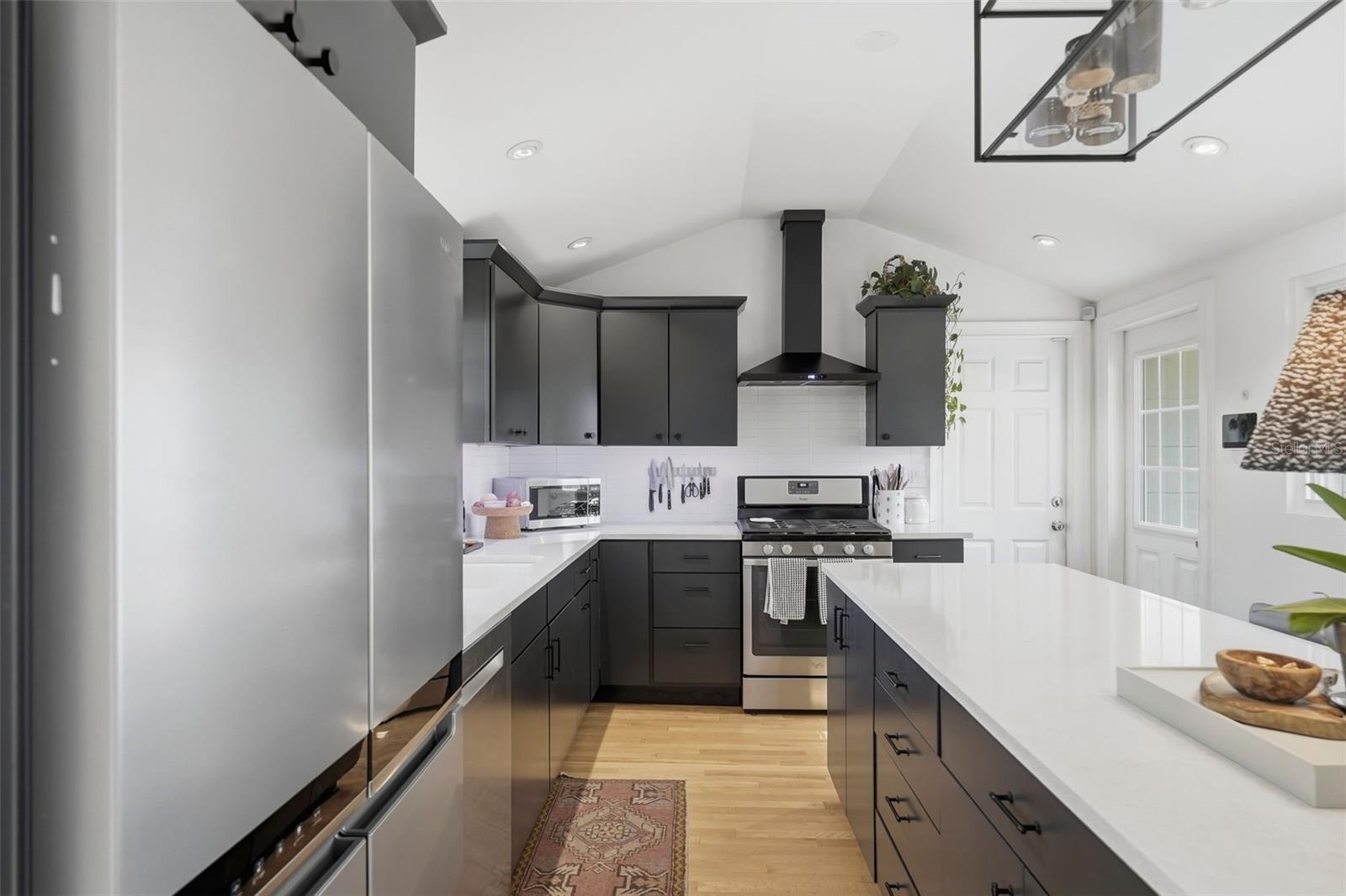 Image 5 of 40 For 1201 30th Avenue N