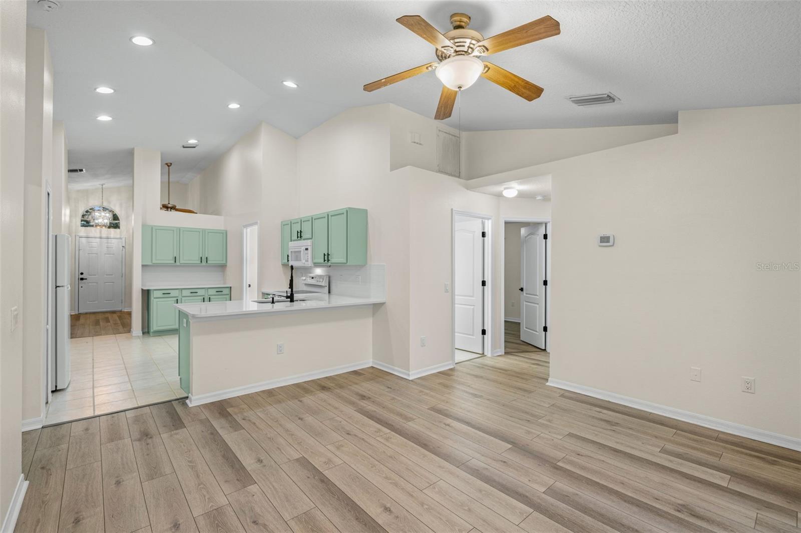 Image 14 of 35 For 25818 Bloomsbury Court