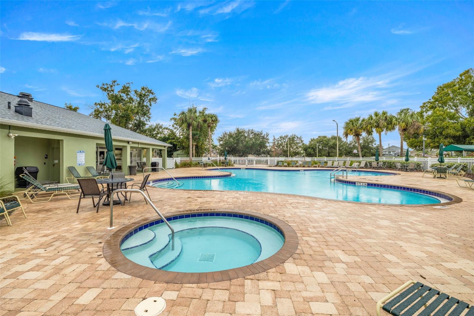 Image 32 of 35 For 25818 Bloomsbury Court