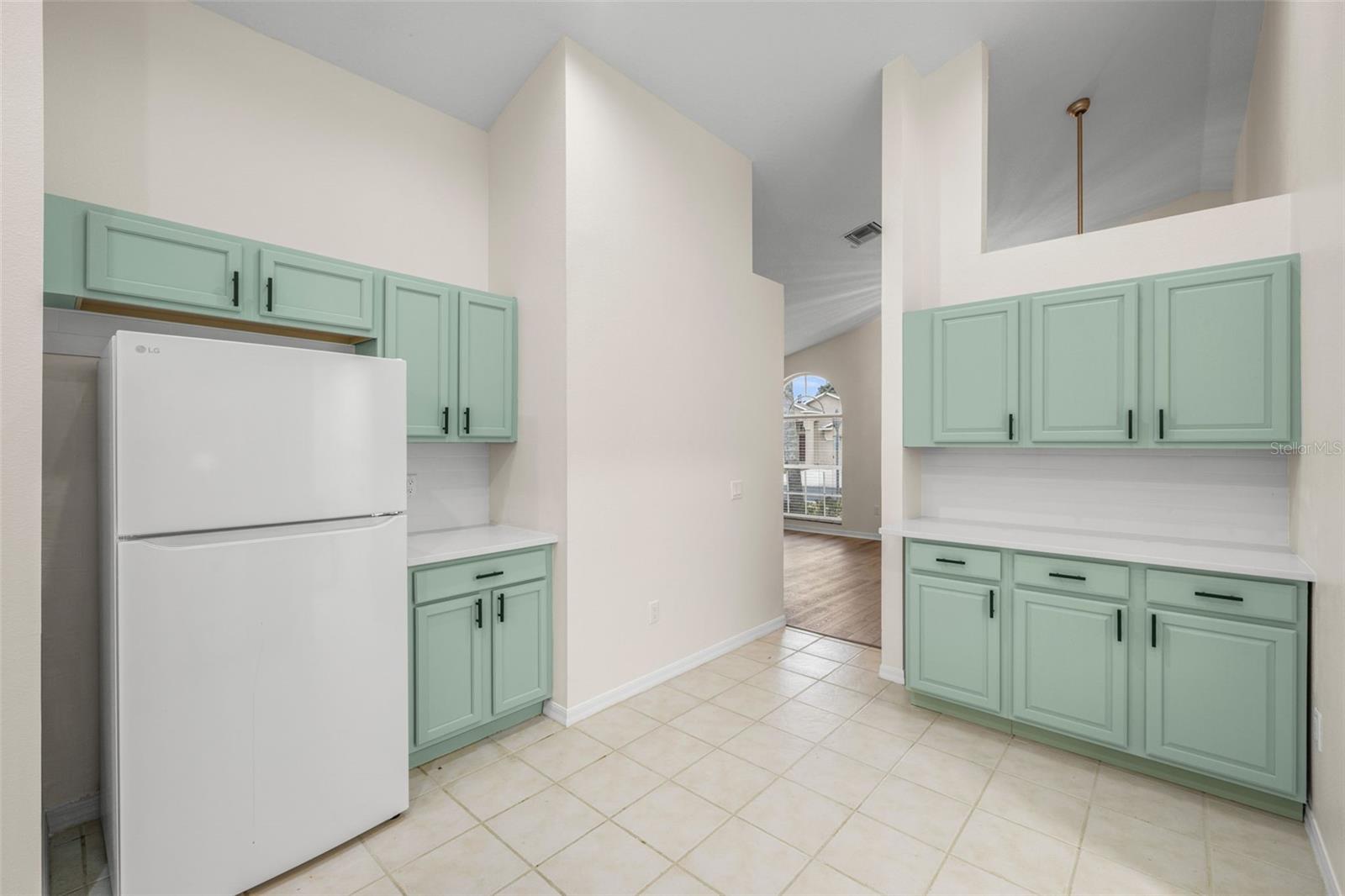 Image 9 of 35 For 25818 Bloomsbury Court