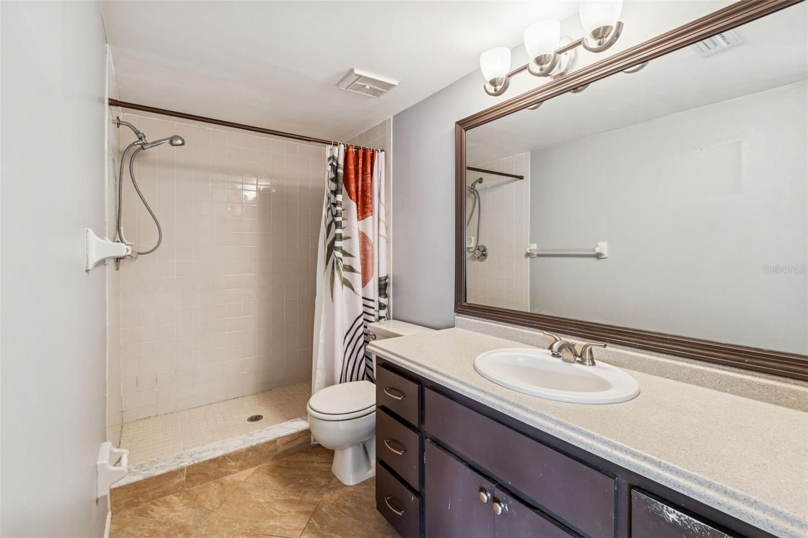 Image 26 of 29 For 5732 Calais Boulevard N 6