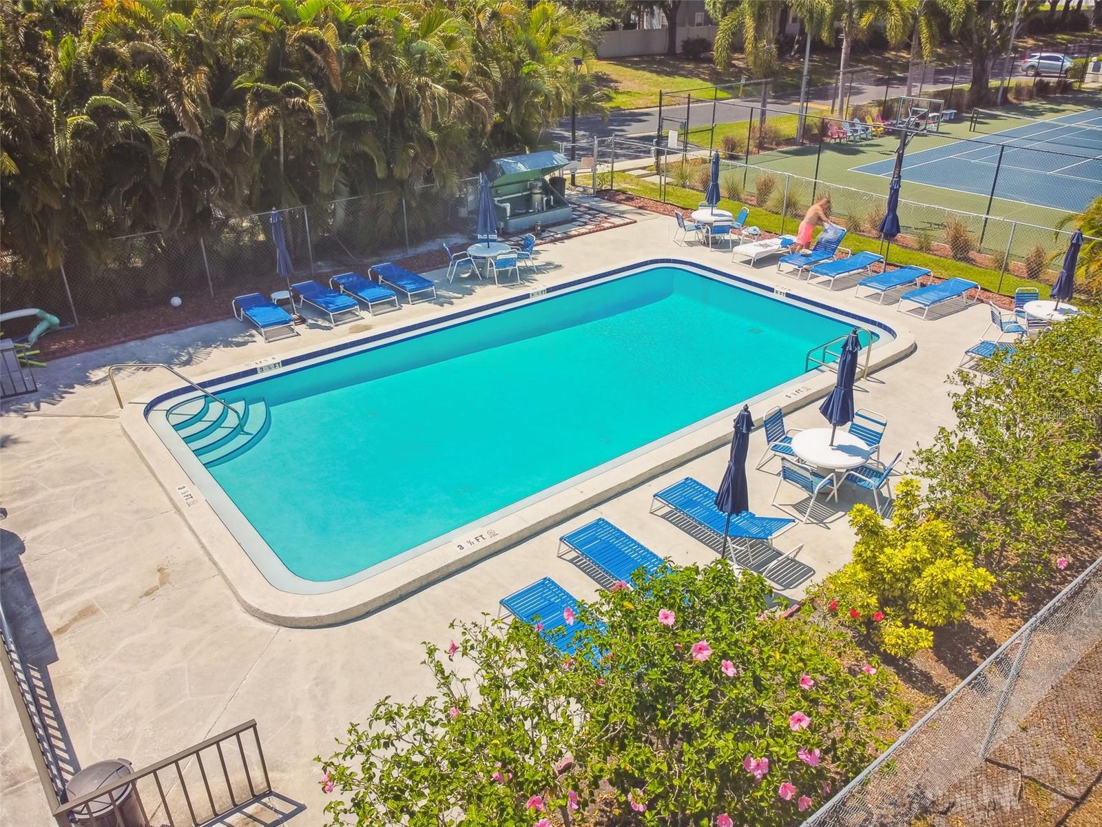 Image 28 of 29 For 5732 Calais Boulevard N 6