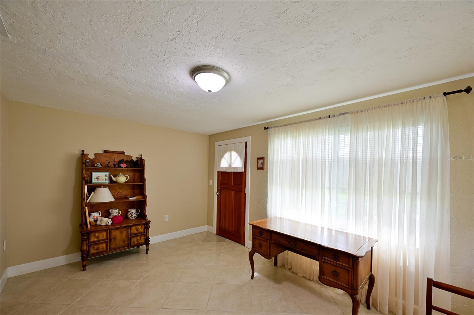 Image 15 of 48 For 1614 Stafford Lane 1206