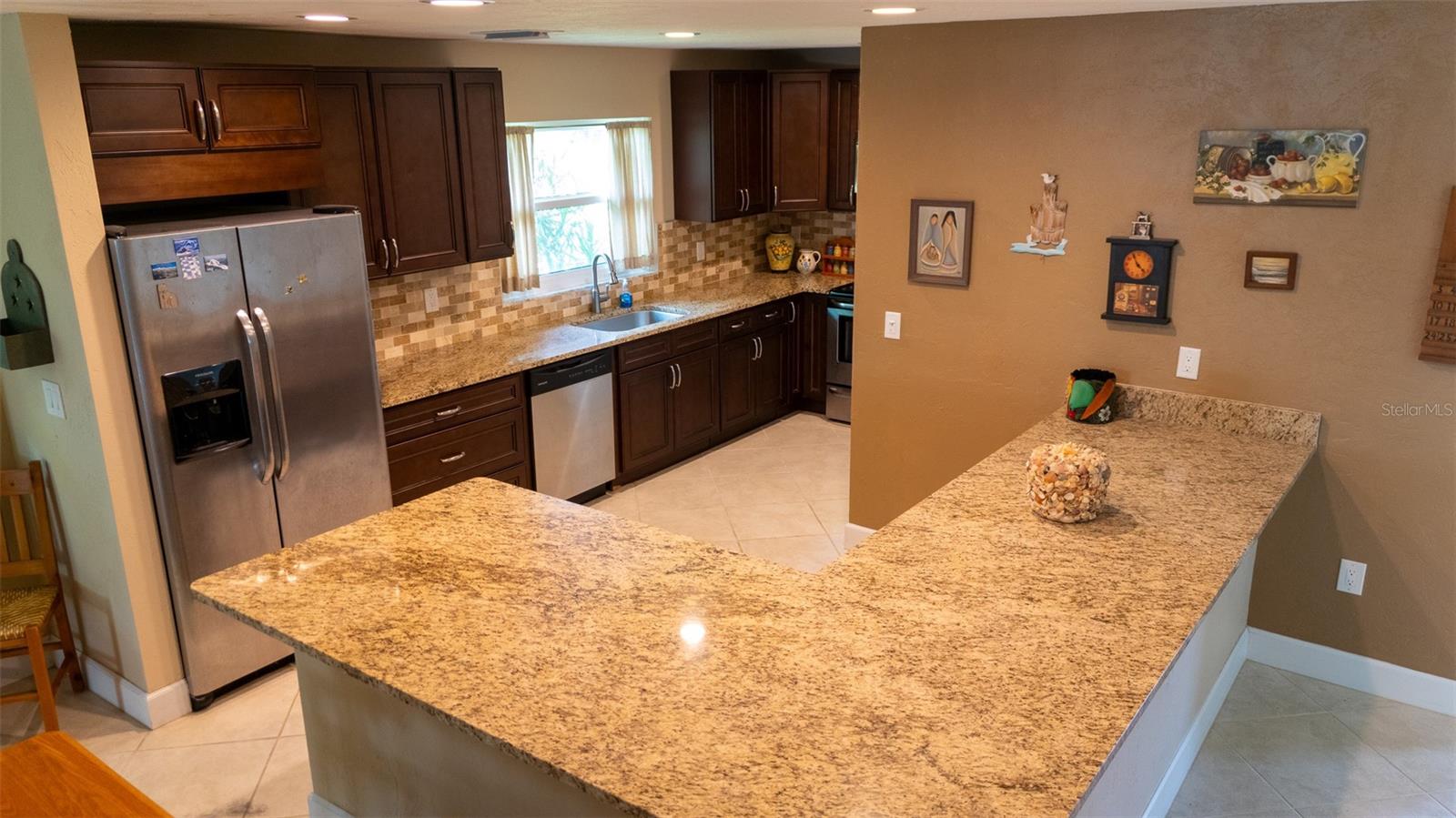 Image 5 of 48 For 1614 Stafford Lane 1206