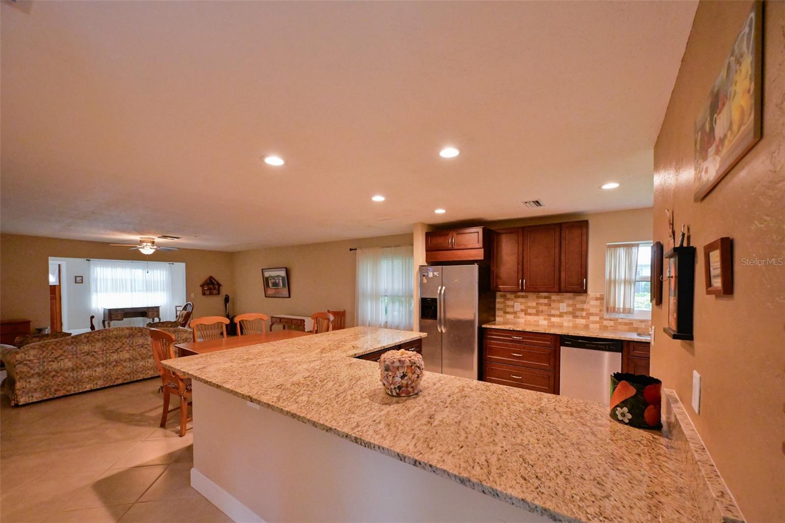 Image 6 of 48 For 1614 Stafford Lane 1206