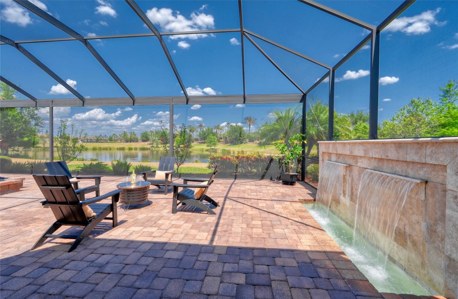 Listing photo id 17 for 11411 Juglans Drive