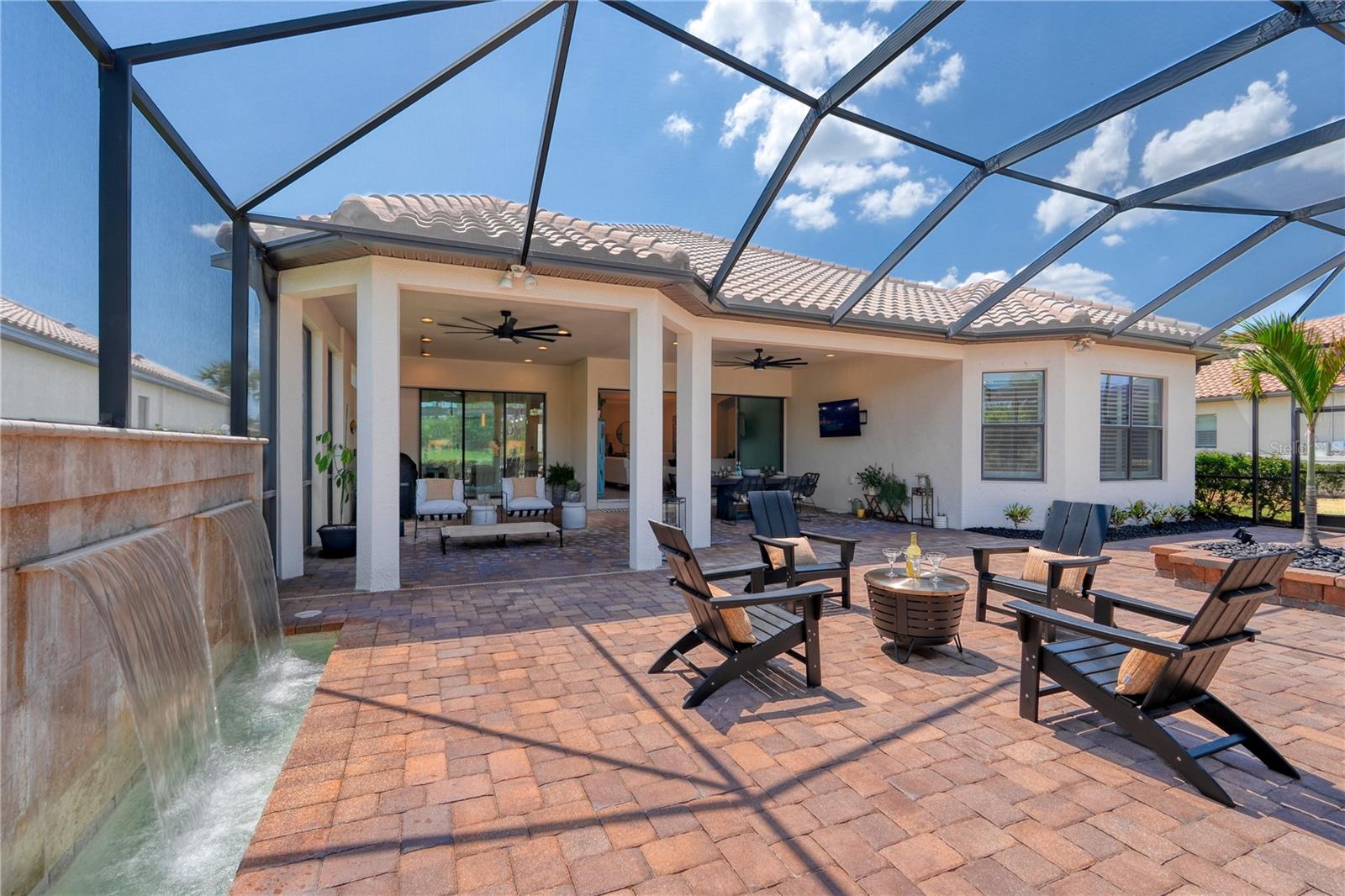 Listing photo id 18 for 11411 Juglans Drive