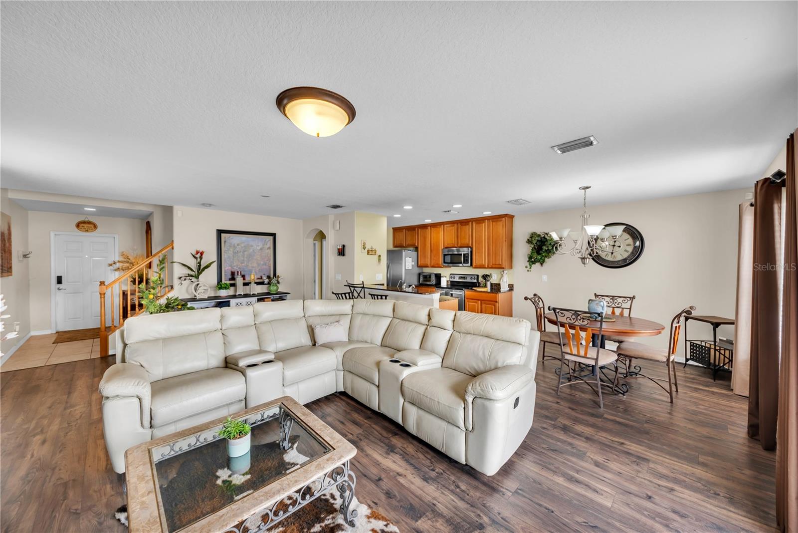 Image 3 of 35 For 3323 Thistledown Lane