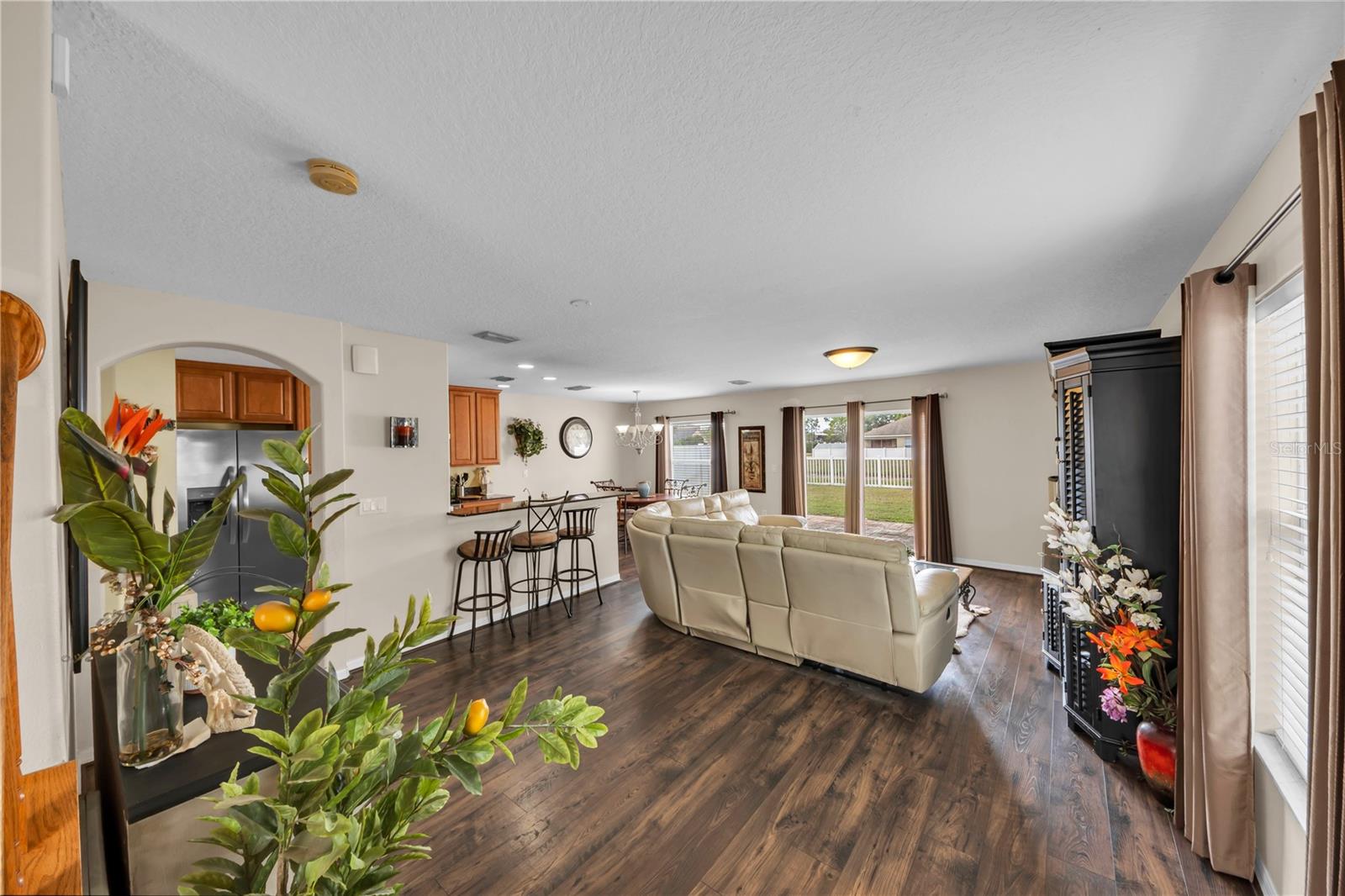 Image 4 of 35 For 3323 Thistledown Lane