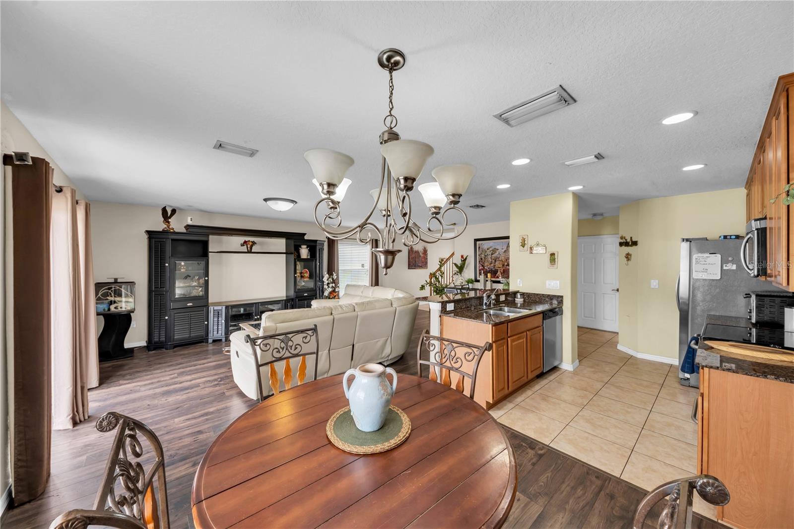 Image 5 of 35 For 3323 Thistledown Lane