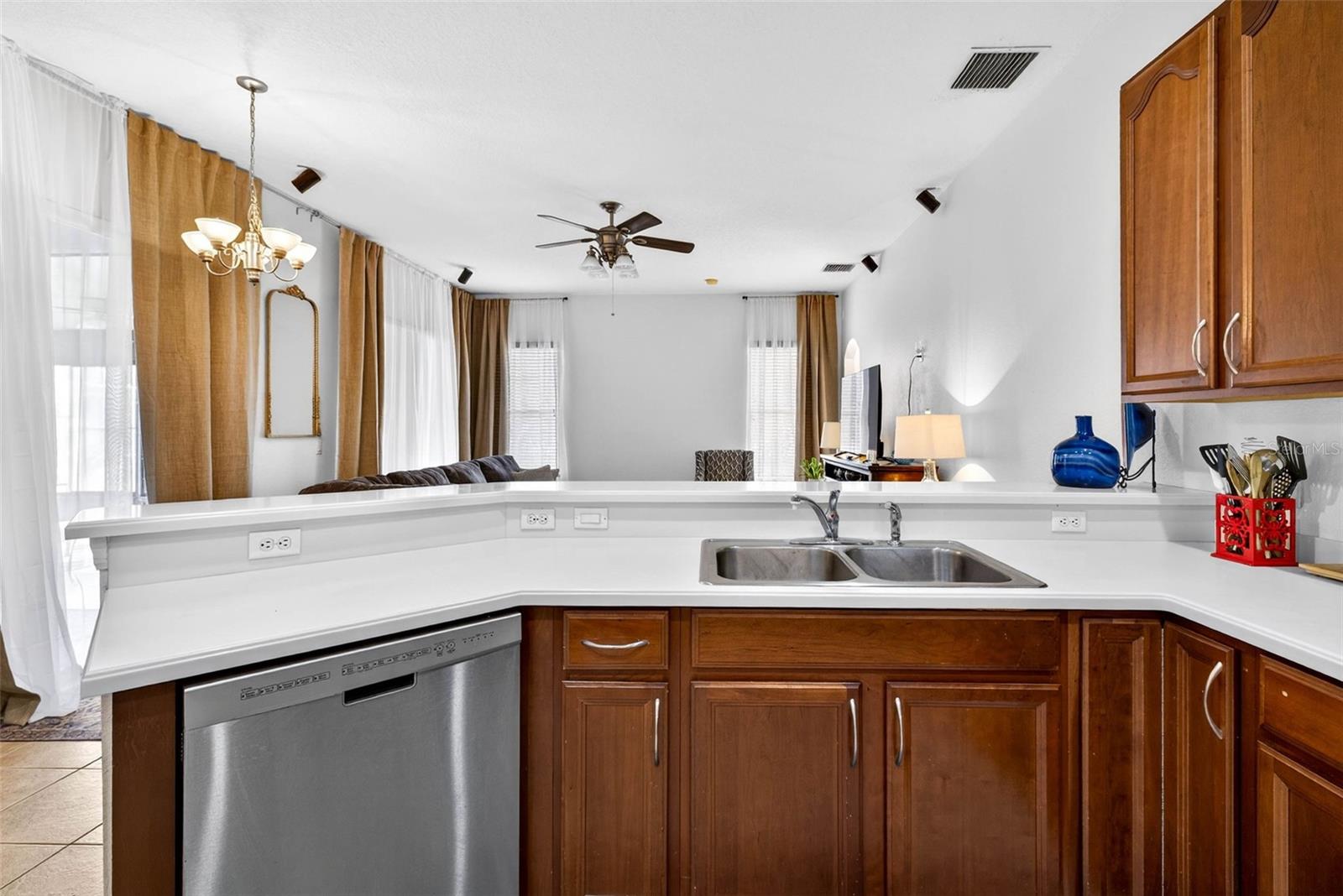 Image 31 of 65 For 1923 Rutherford Drive