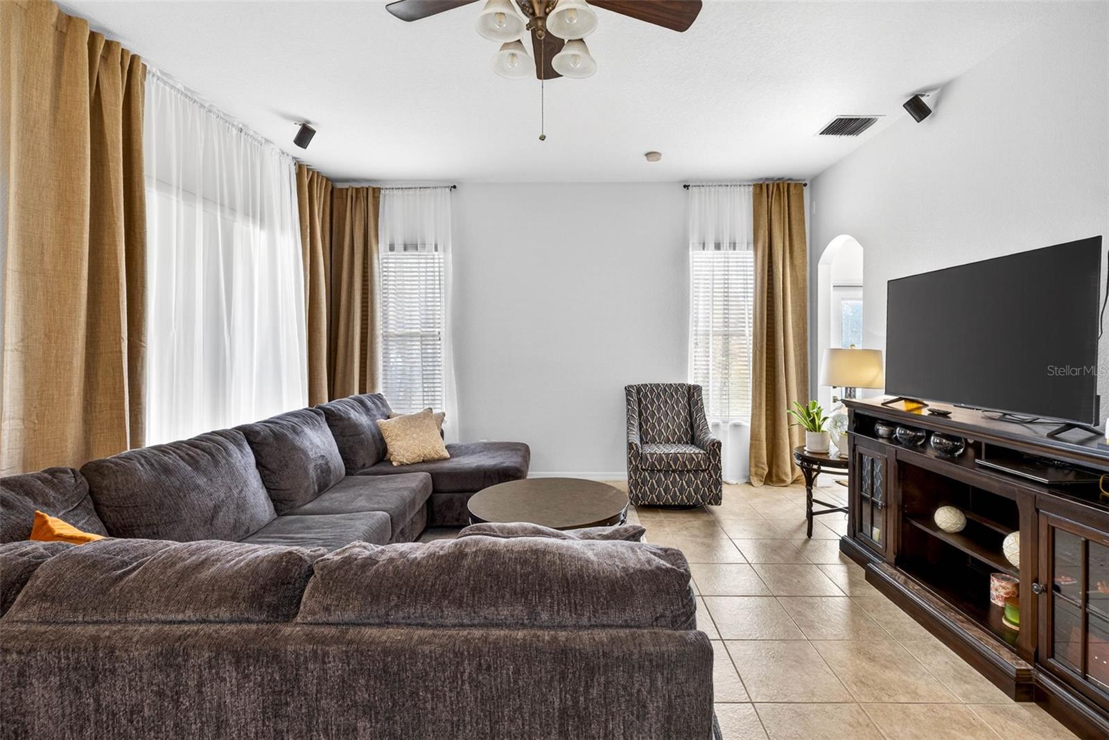 Image 4 of 65 For 1923 Rutherford Drive