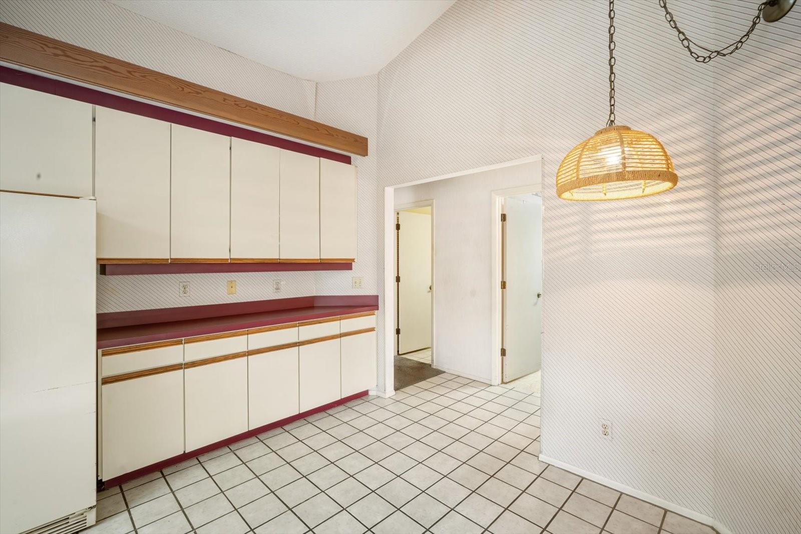 Image 14 of 34 For 2309 Walden Place N