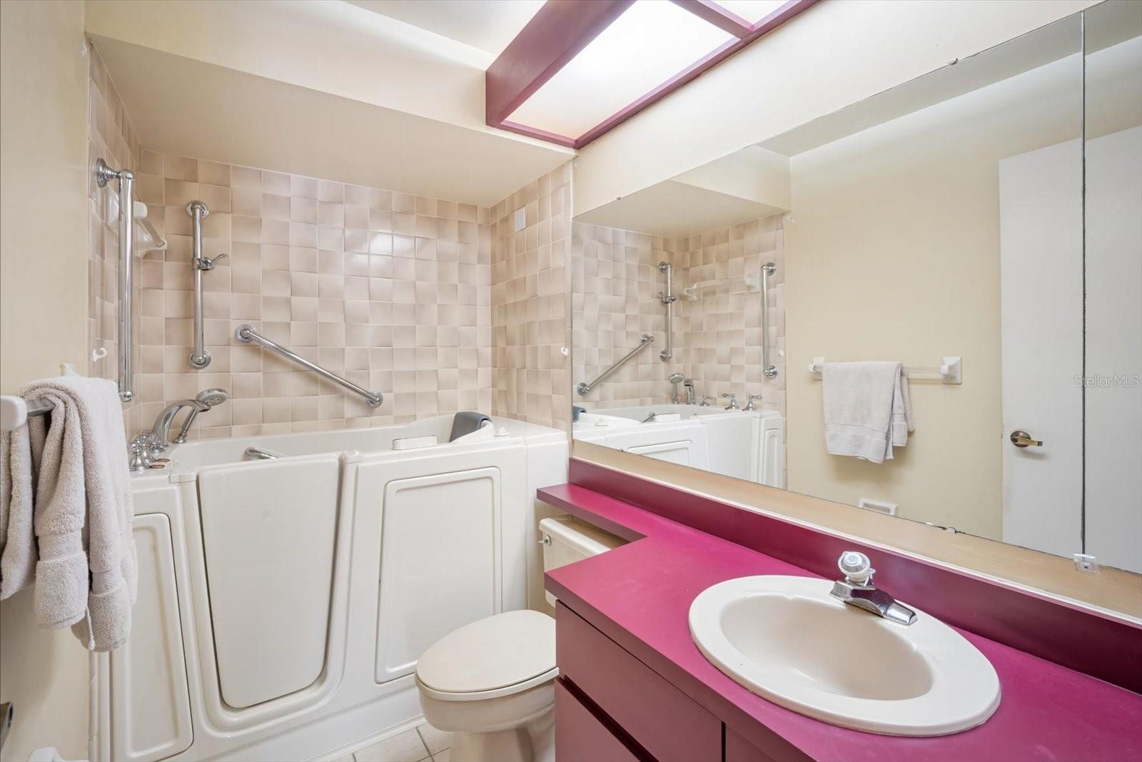 Image 18 of 34 For 2309 Walden Place N