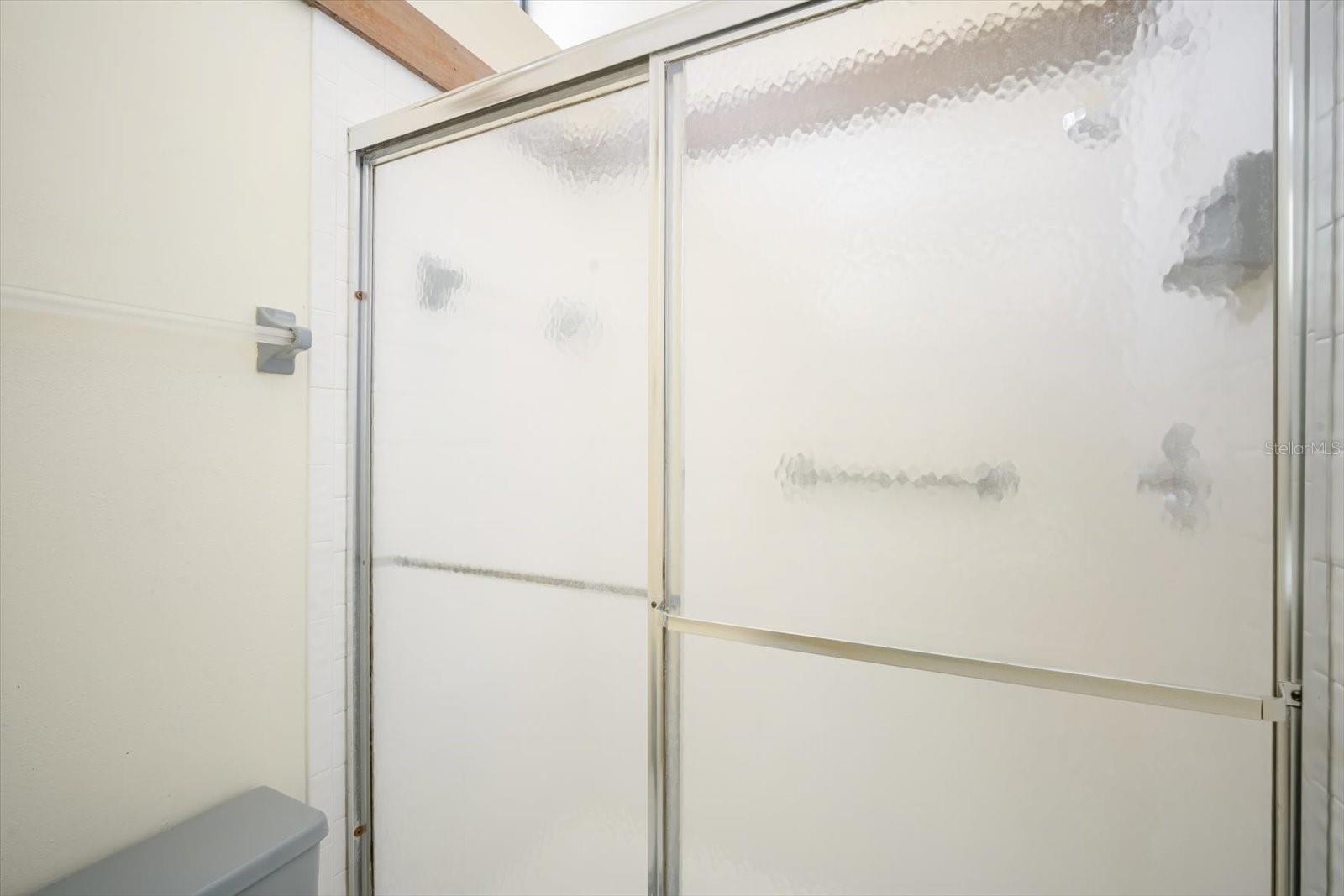 Image 23 of 34 For 2309 Walden Place N