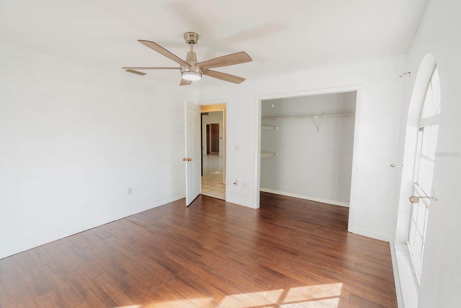 Image 20 of 25 For 403 Bigstaff Court