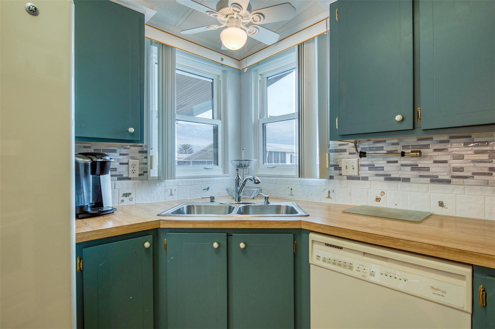 Image 10 of 40 For 83 Pelican Drive N