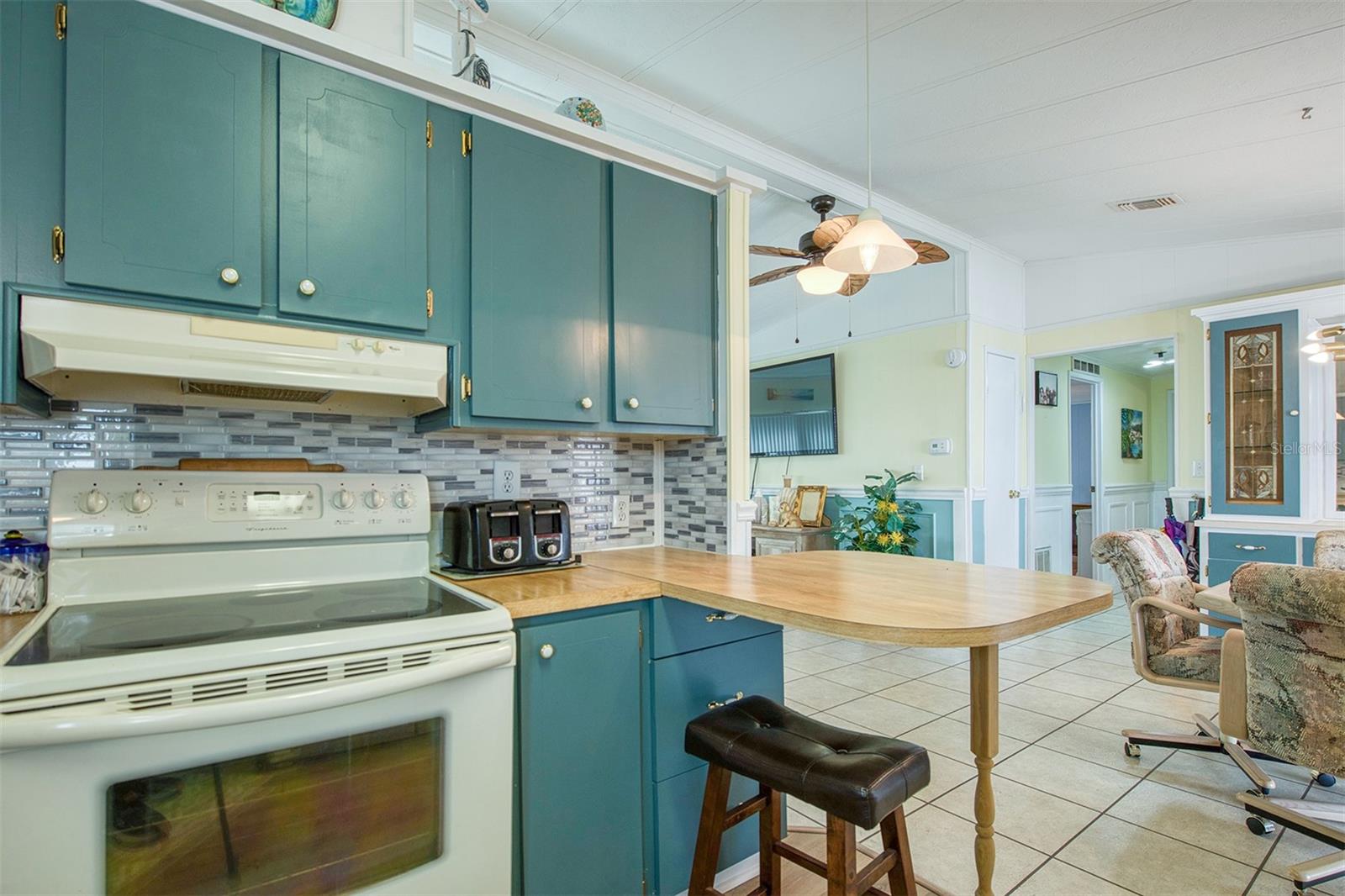 Image 12 of 40 For 83 Pelican Drive N