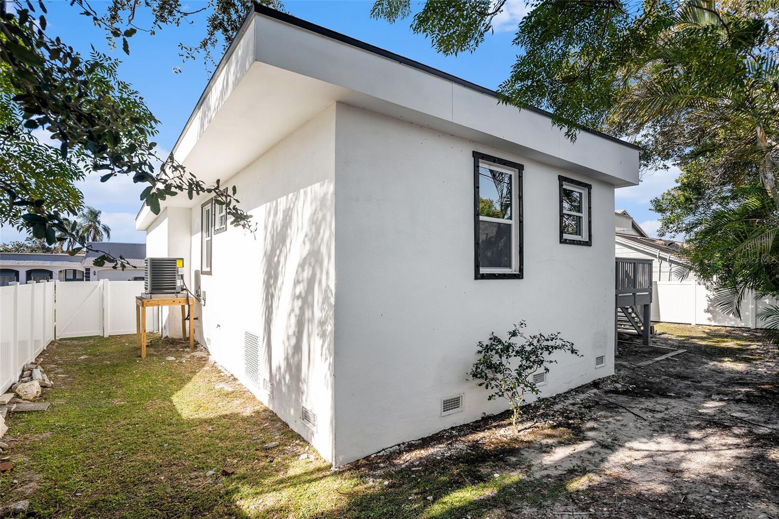 Image 21 of 25 For 3412 Springfield Drive