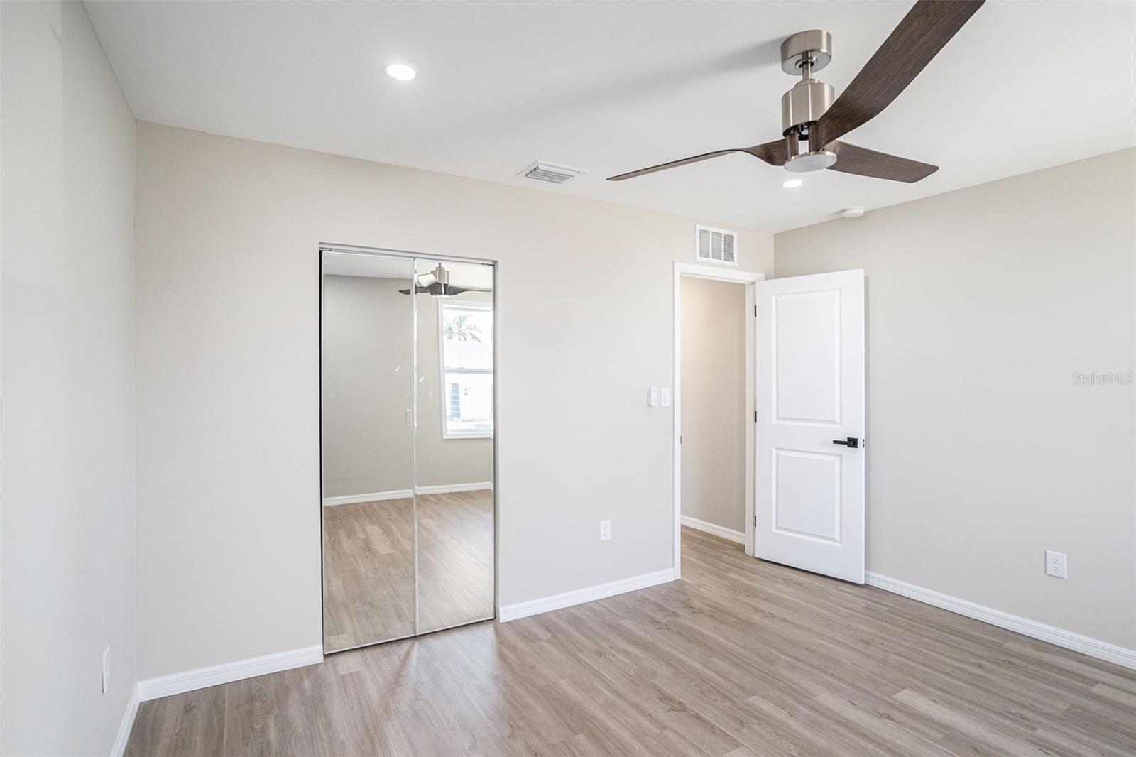 Image 5 of 25 For 3412 Springfield Drive