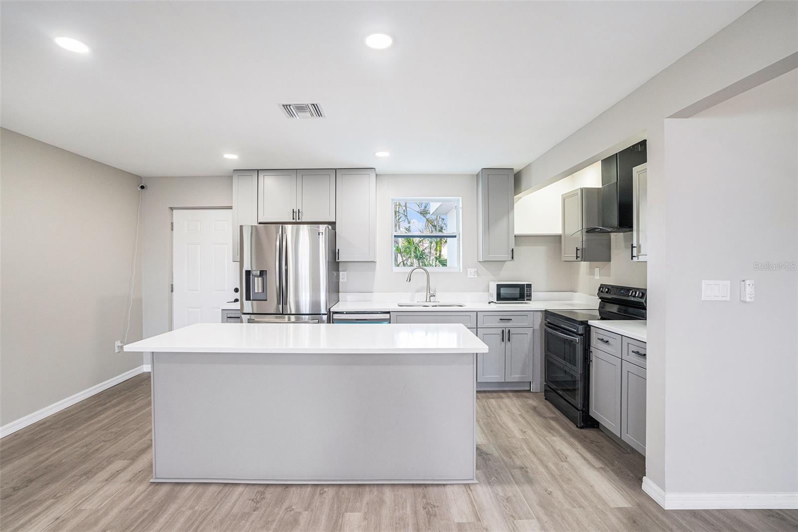 Image 8 of 25 For 3412 Springfield Drive