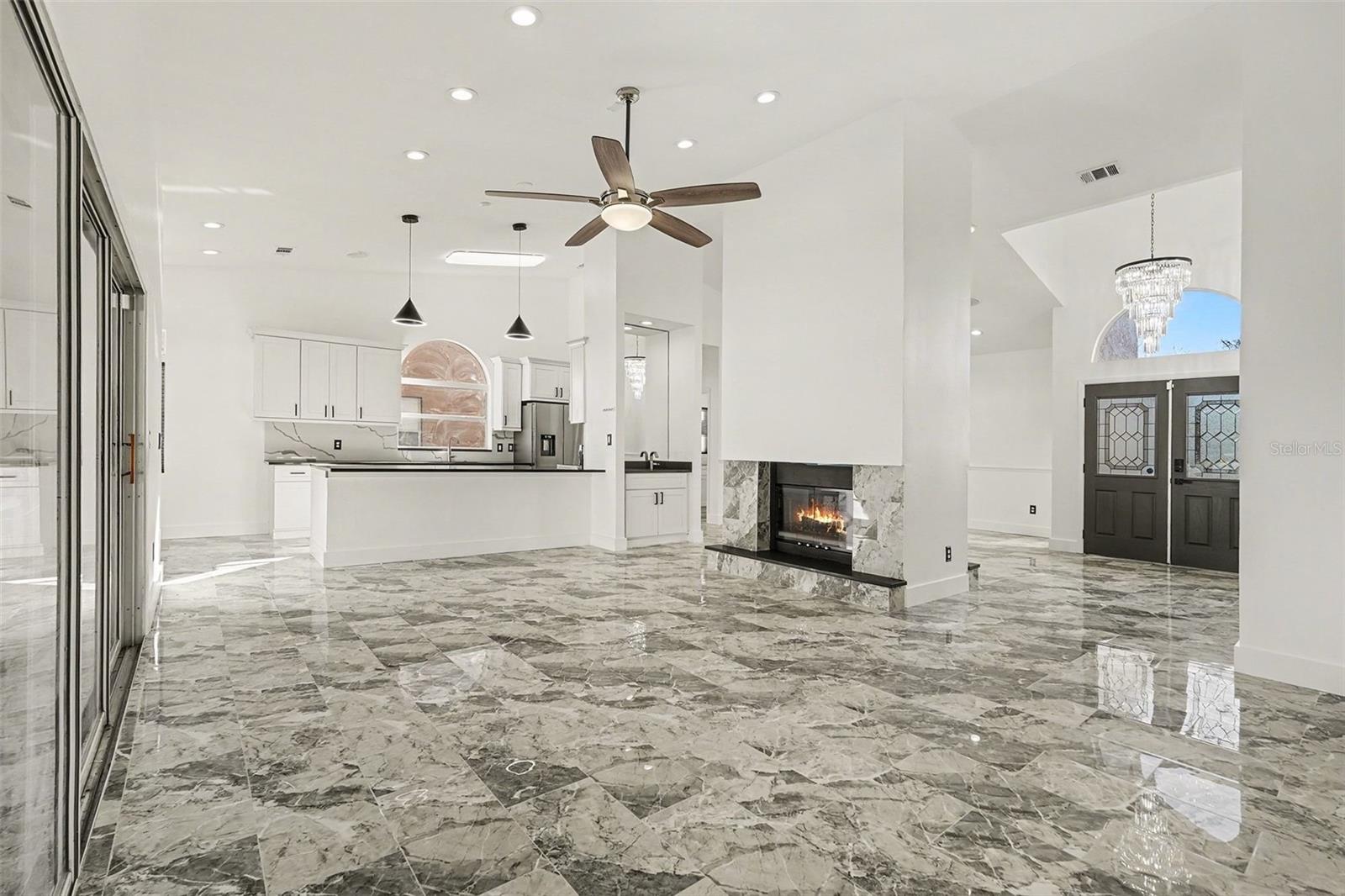 Image 16 of 37 For 905 Clearcreek Drive