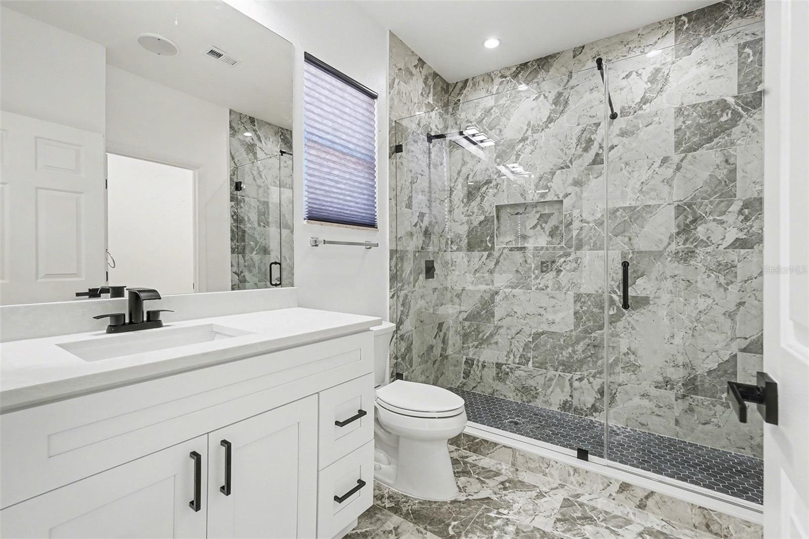 Image 27 of 37 For 905 Clearcreek Drive