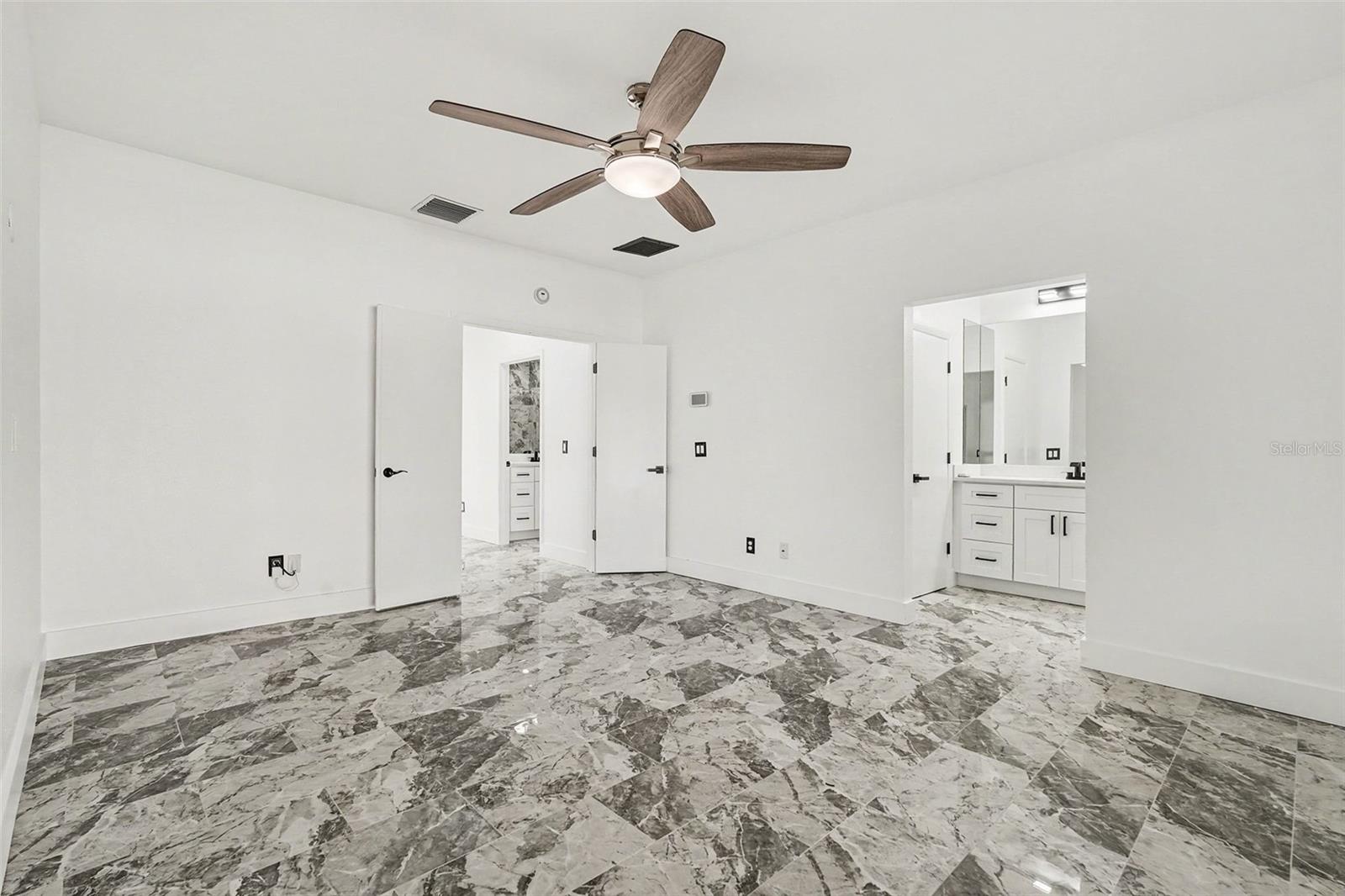 Image 29 of 37 For 905 Clearcreek Drive