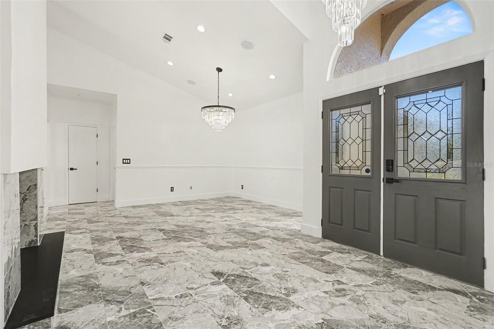 Image 8 of 37 For 905 Clearcreek Drive