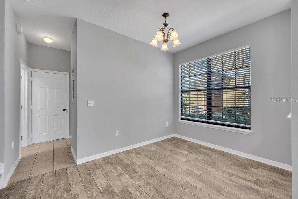 Image 13 of 38 For 16431 Kingletridge Avenue