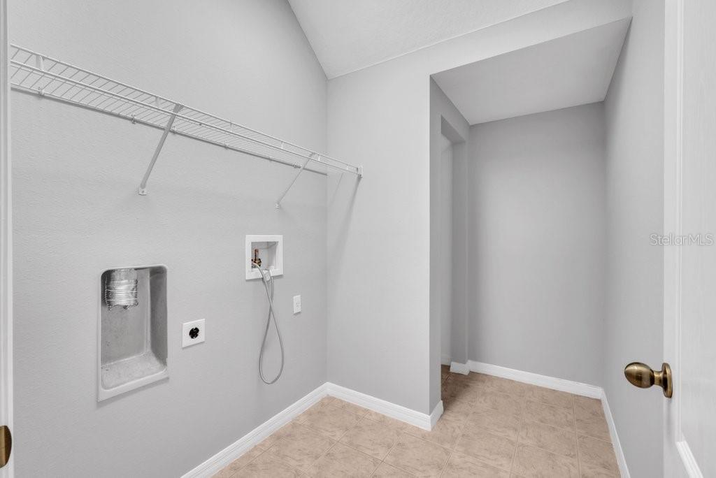 Image 14 of 38 For 16431 Kingletridge Avenue