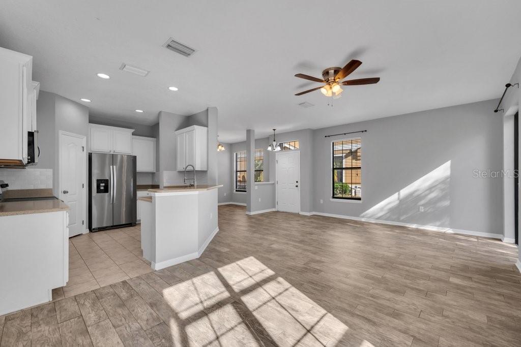 Image 6 of 38 For 16431 Kingletridge Avenue