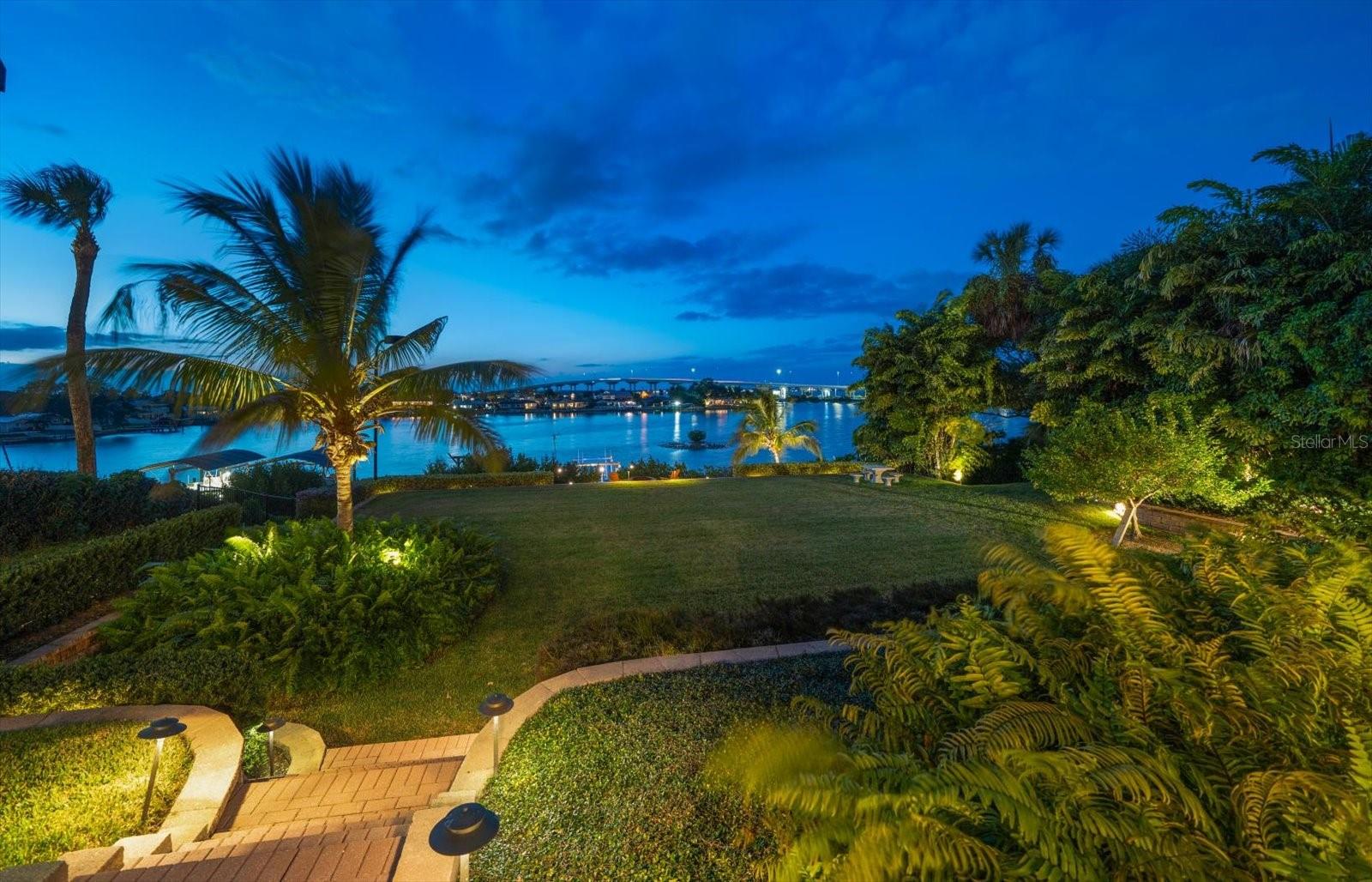 Image 12 of 98 For 118 Harbor View Lane