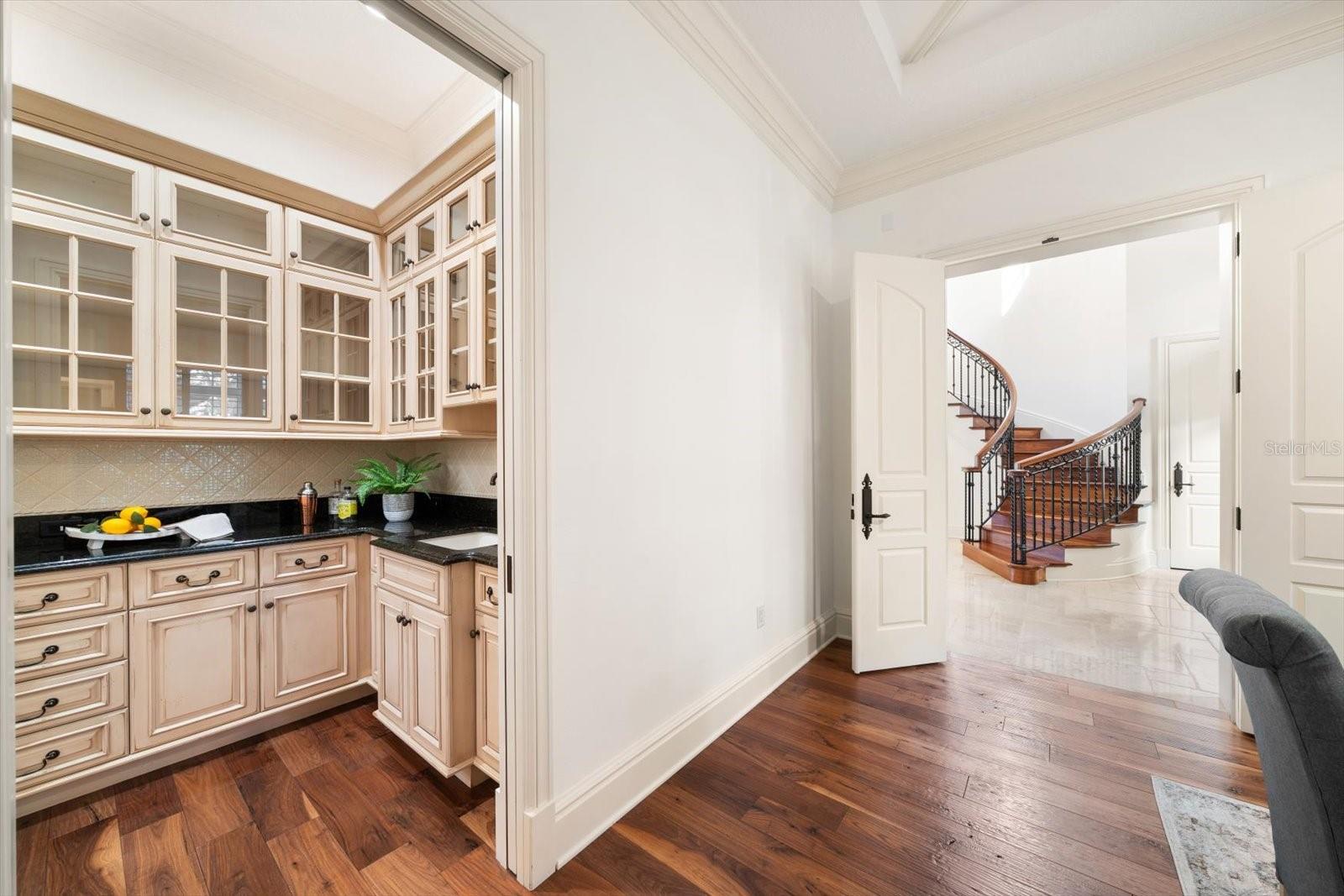 Image 33 of 98 For 118 Harbor View Lane