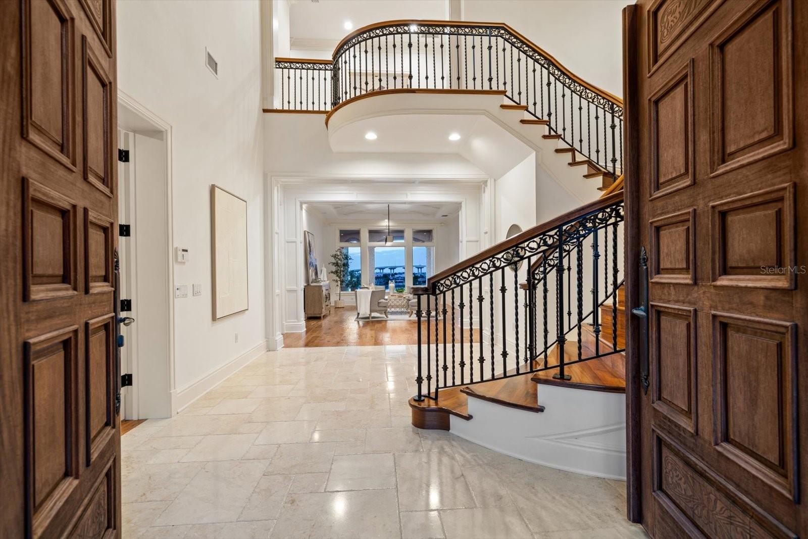 Image 4 of 98 For 118 Harbor View Lane