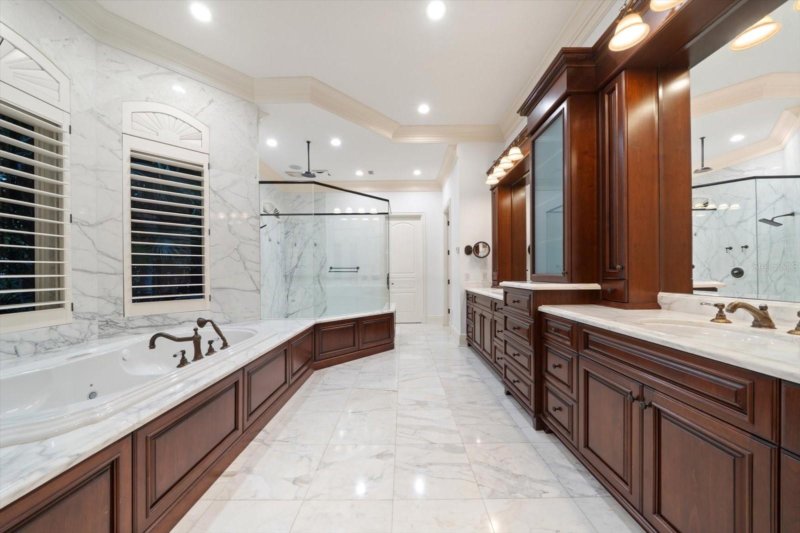 Image 45 of 98 For 118 Harbor View Lane