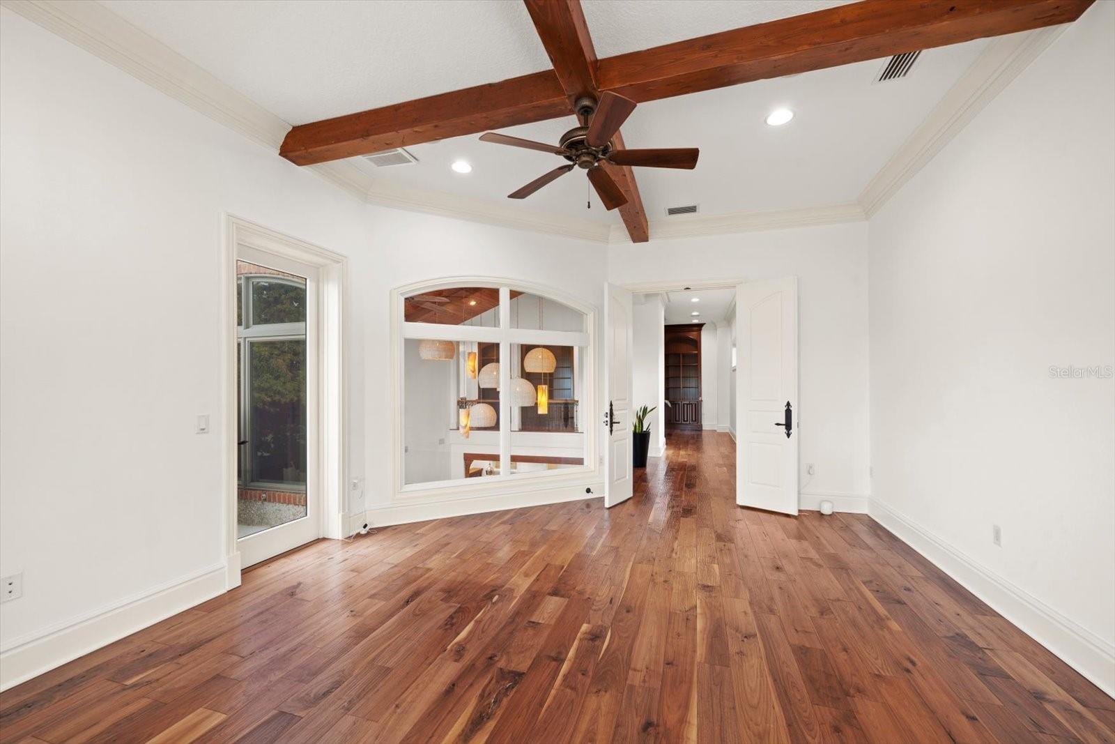 Image 61 of 98 For 118 Harbor View Lane