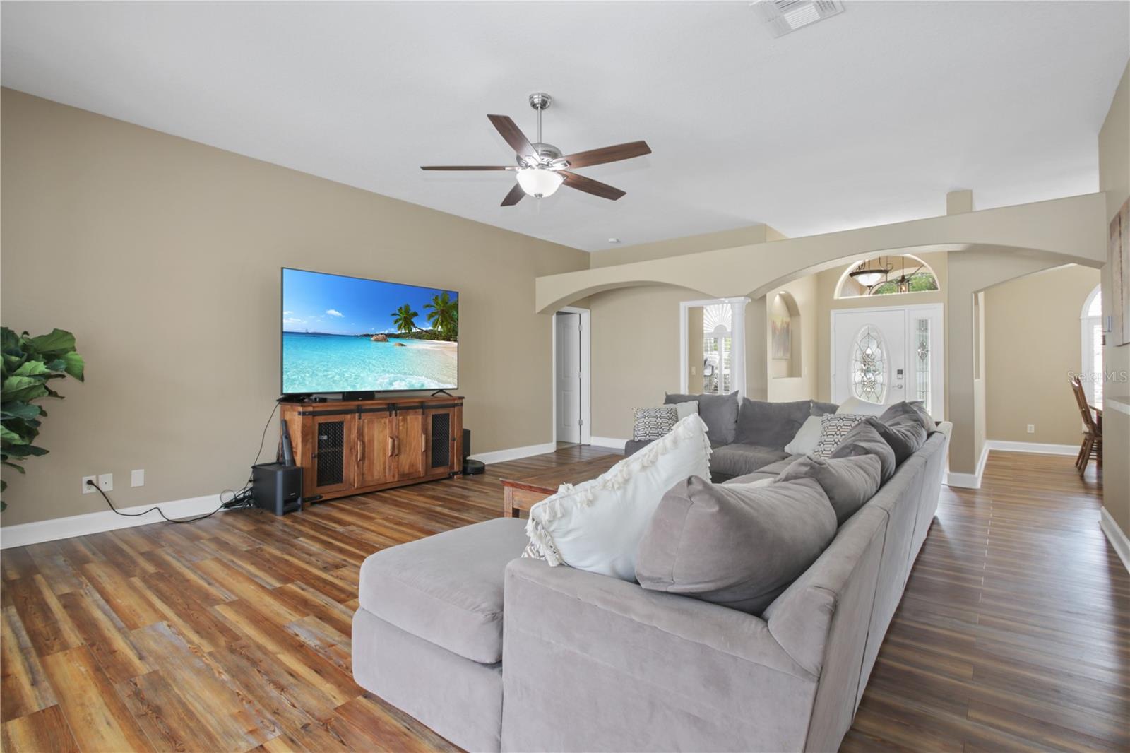 Image 11 of 35 For 13528 Gavin Road