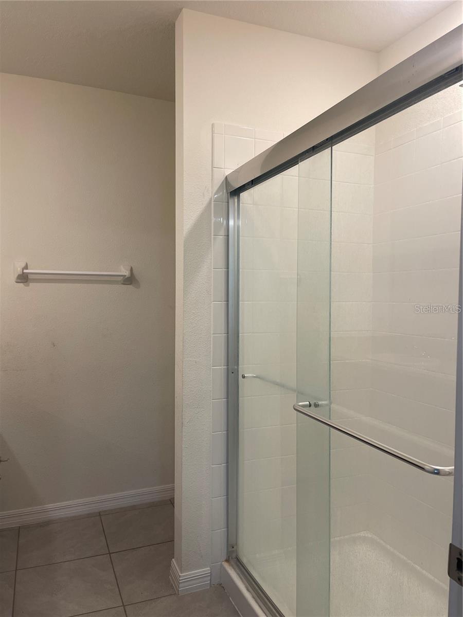 Image 11 of 21 For 33828 Jasmine Star Loop