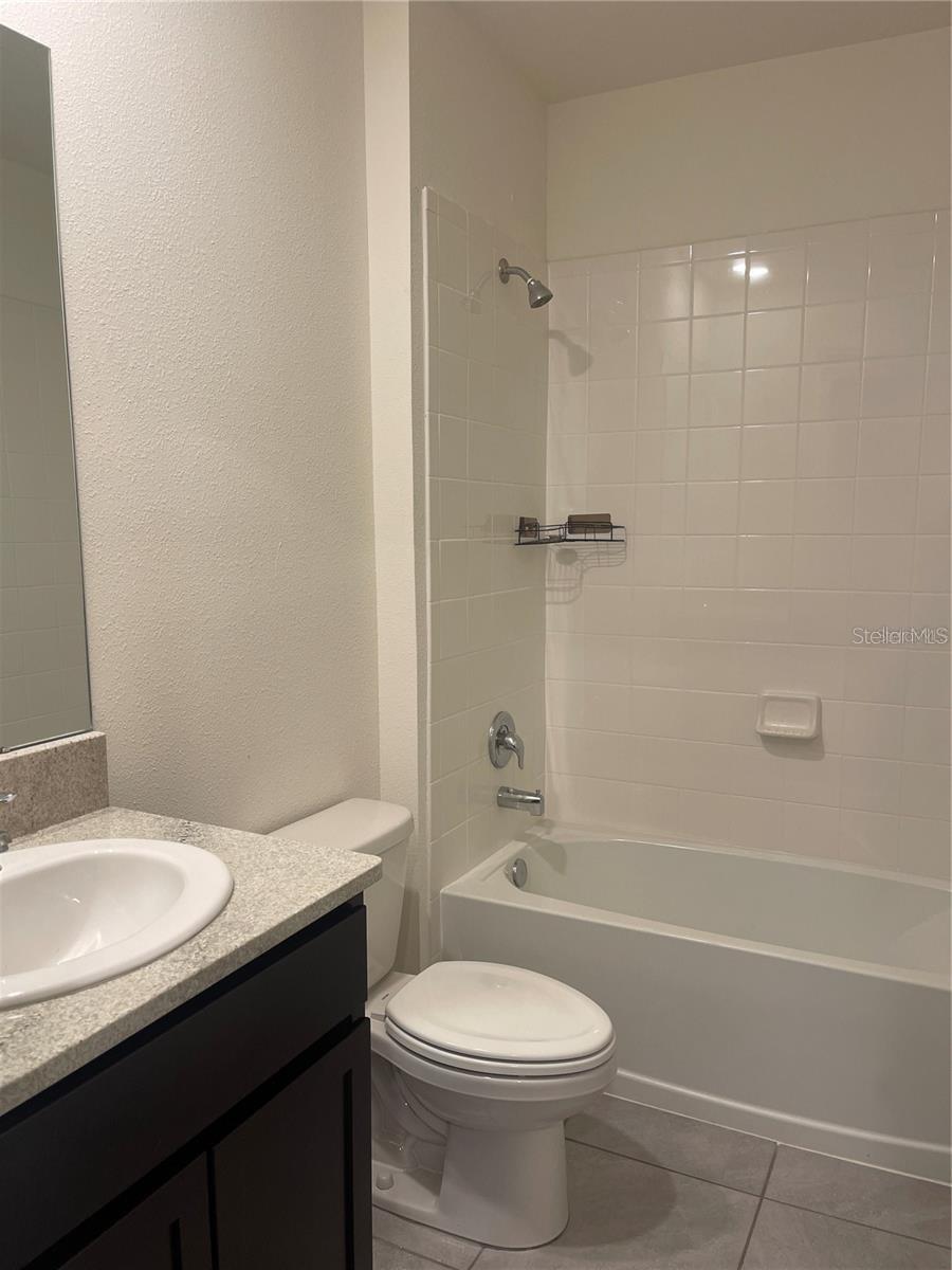 Image 15 of 21 For 33828 Jasmine Star Loop