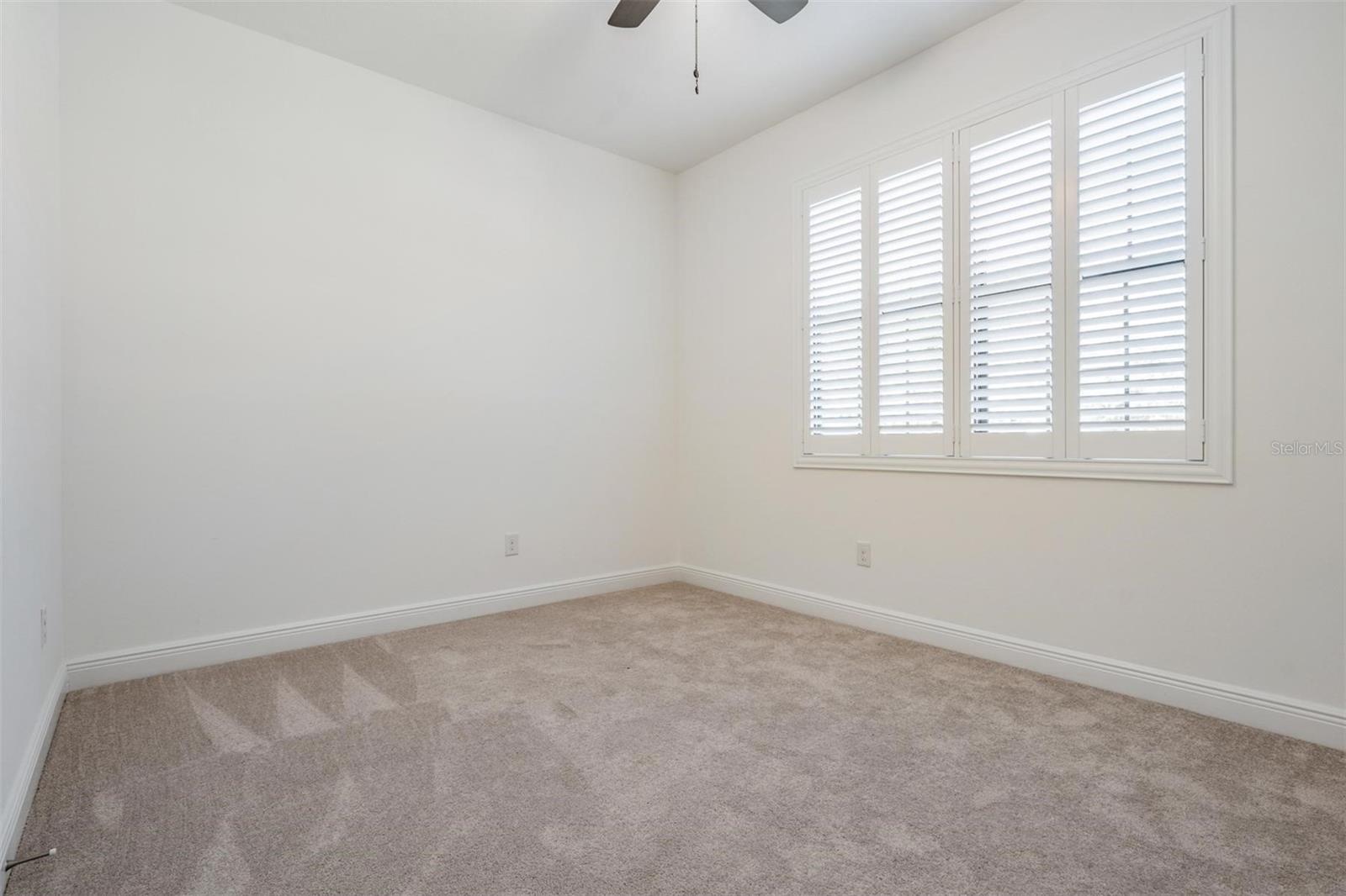 Image 11 of 26 For 11245 Paddock Manor Avenue