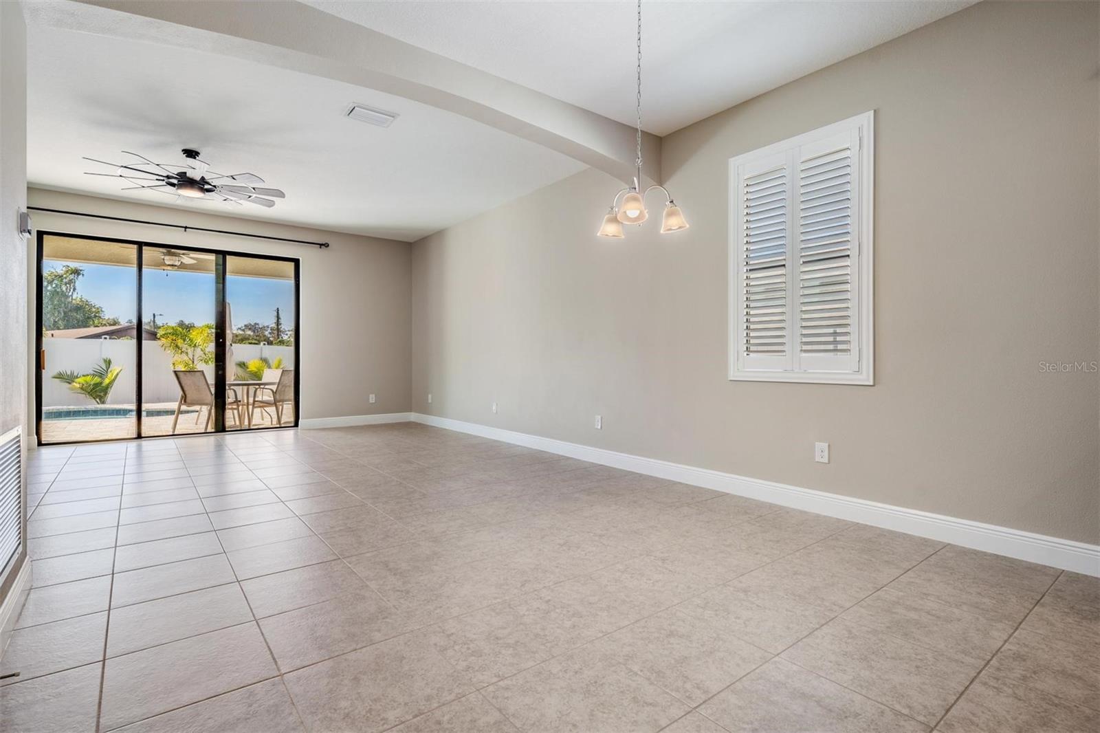 Image 12 of 26 For 11245 Paddock Manor Avenue