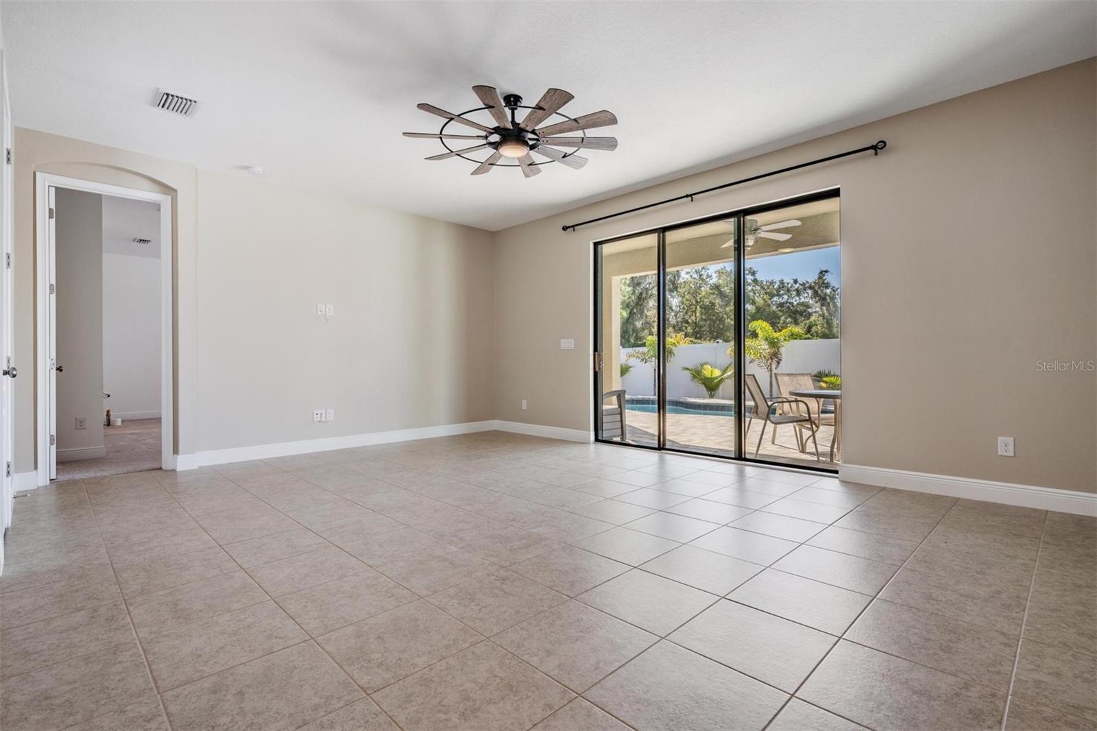 Image 14 of 26 For 11245 Paddock Manor Avenue