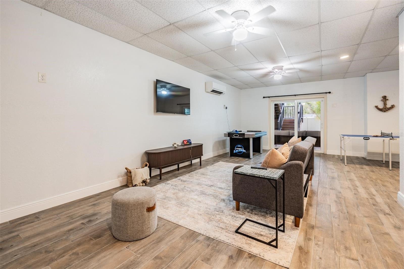 Image 23 of 31 For 118 10th Avenue