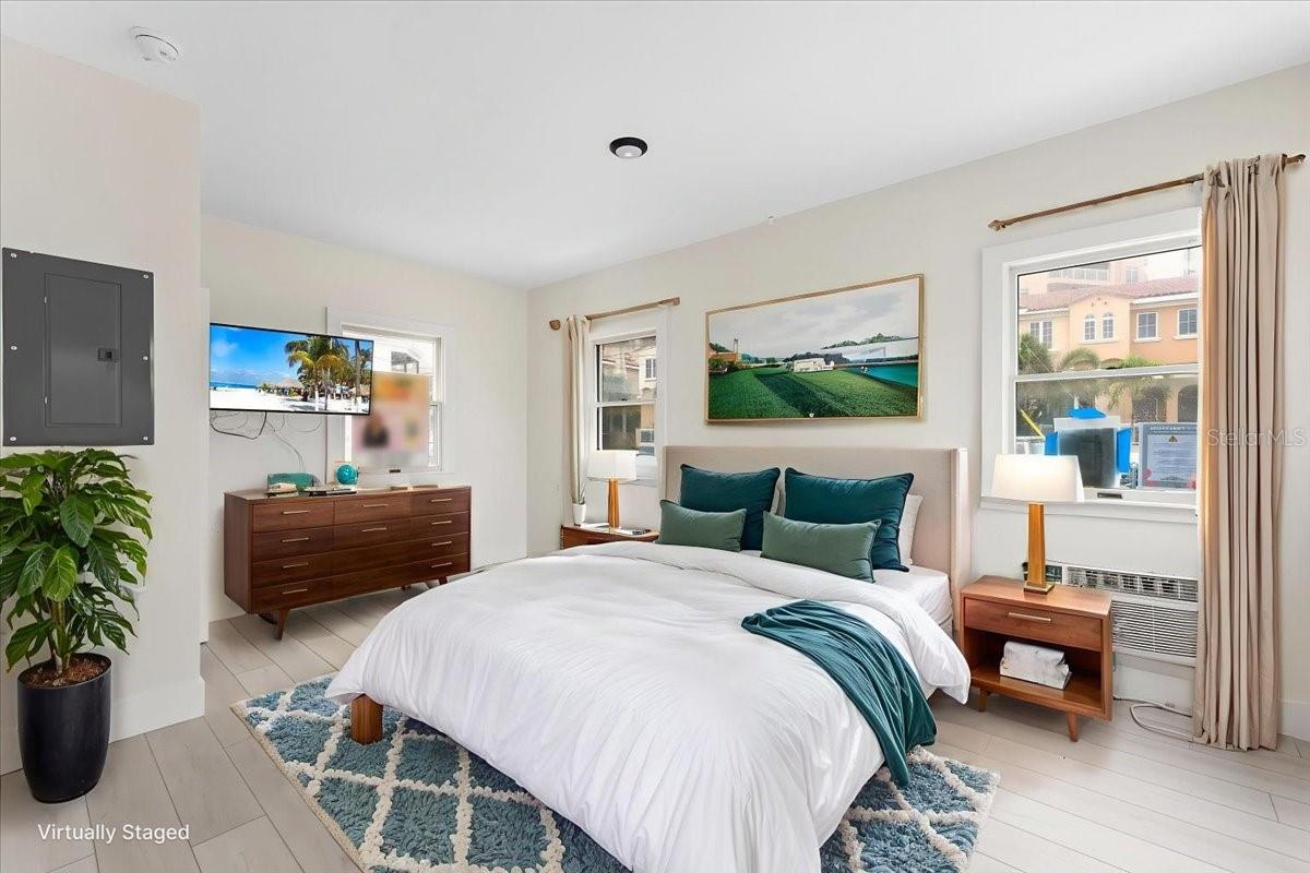 Image 4 of 21 For 483 Shore Drive E2