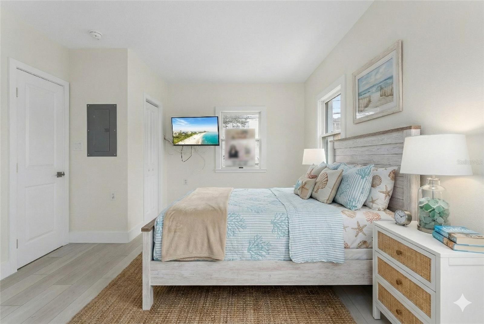 Image 5 of 21 For 483 Shore Drive E2